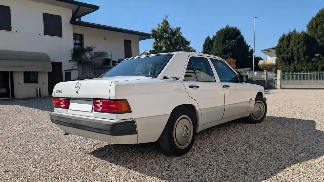 Mercedes-Benz 190 2.0 105cv, foto 3