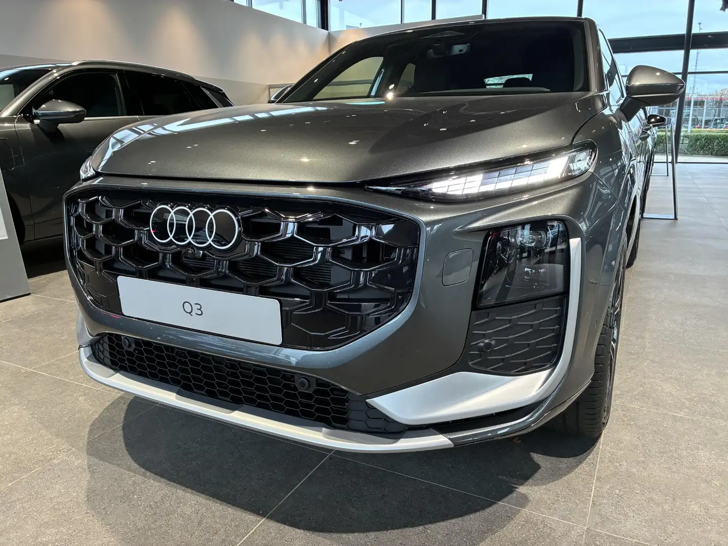 Audi Q3 Sportback 1.5 200kW e-hybrid S edition 272 PK | Na Grigio - 2