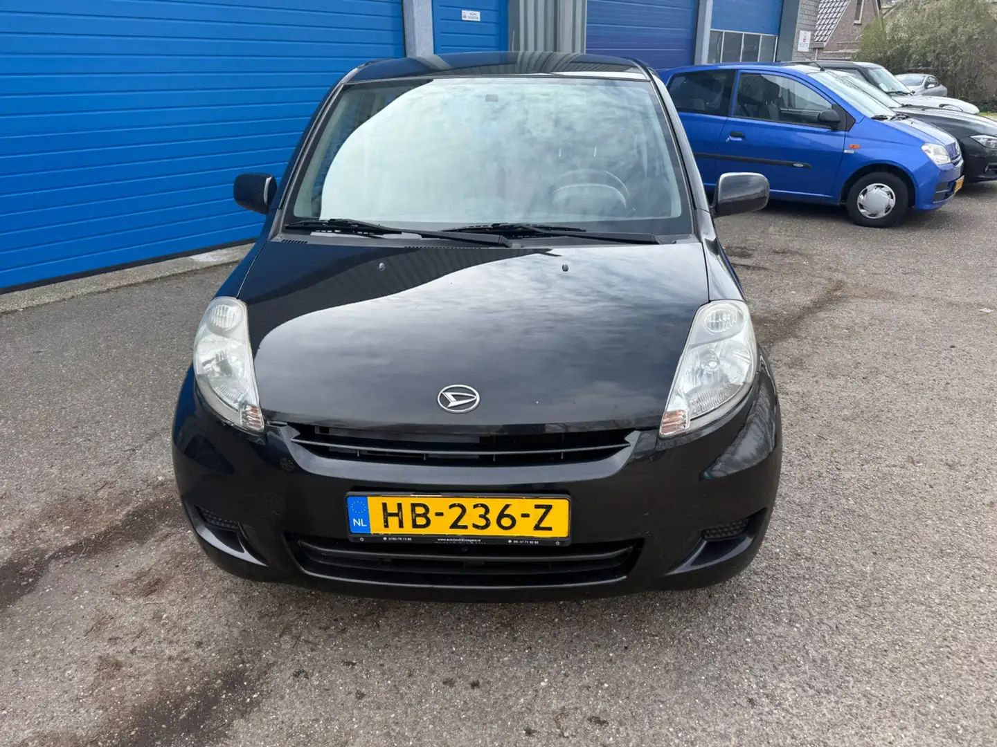 Daihatsu Sirion 2 1.3-16V Comfort Negro - 2