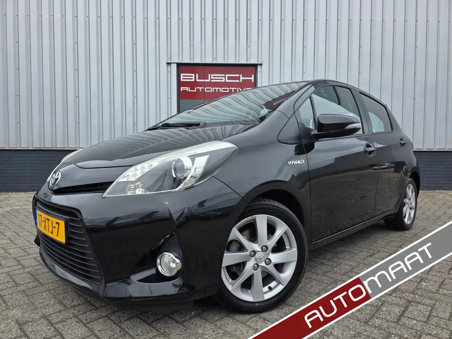 Toyota Yaris 1.5 Full Hybrid 5 deurs Dynamic VAN 2e EIGENAAR Zwart - 1