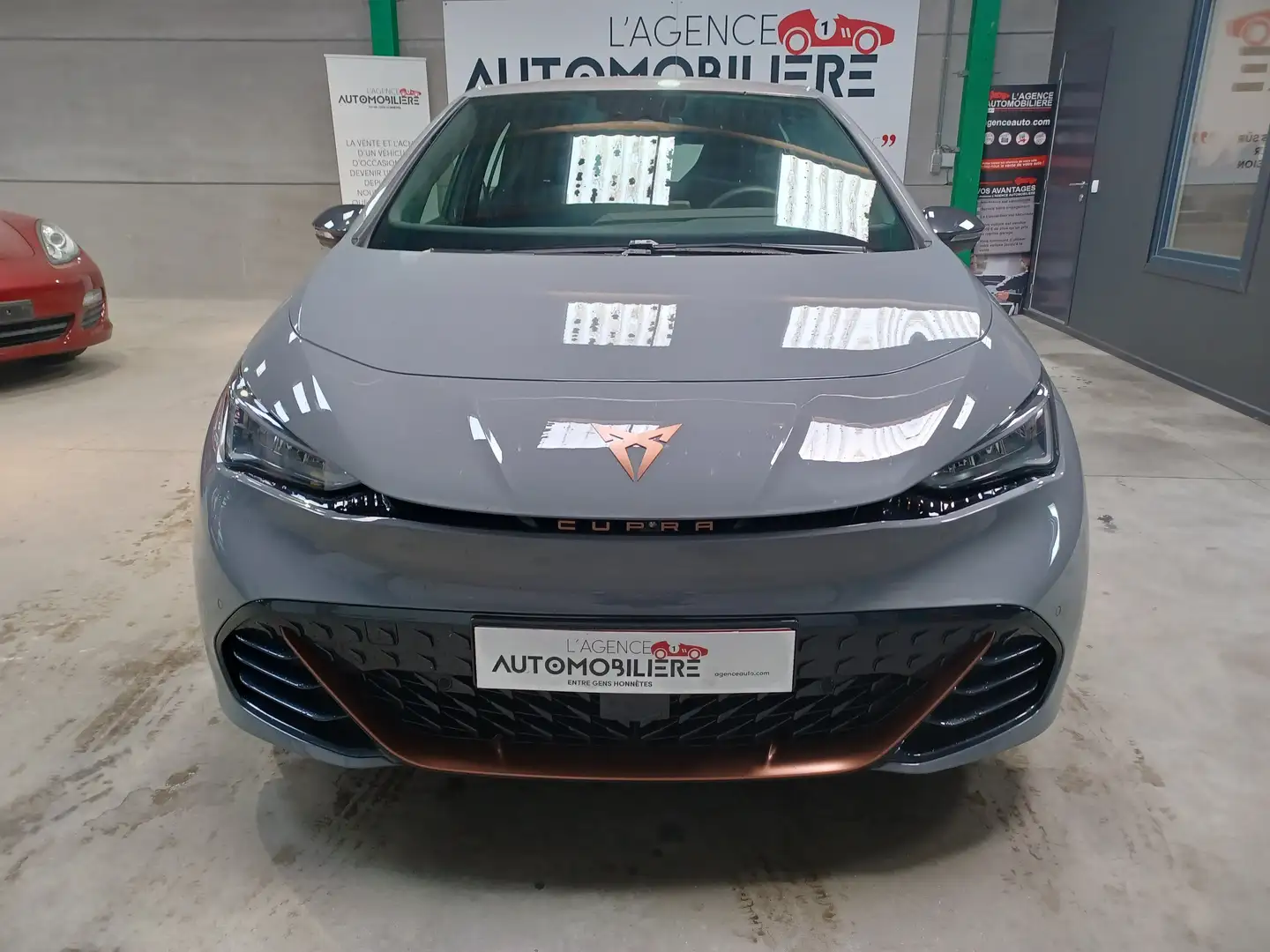 CUPRA Born Born eBoost Business Edition+Protect+Tech+Pilot+D Gris - 2