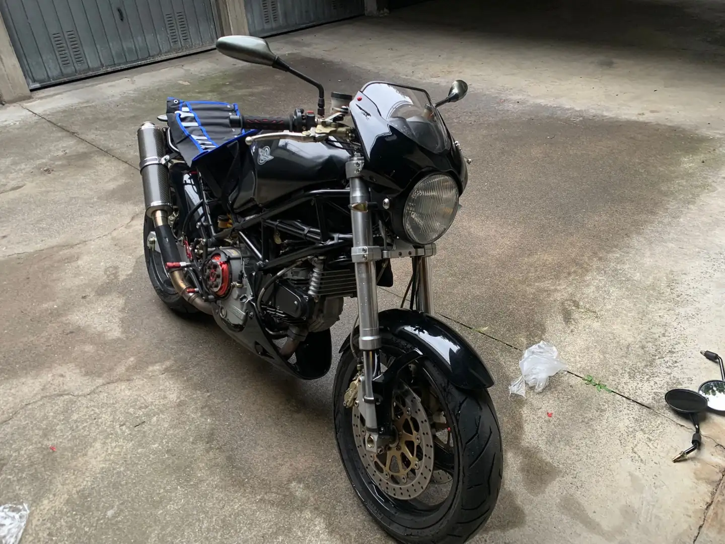 Ducati Monster 900 Negro - 2