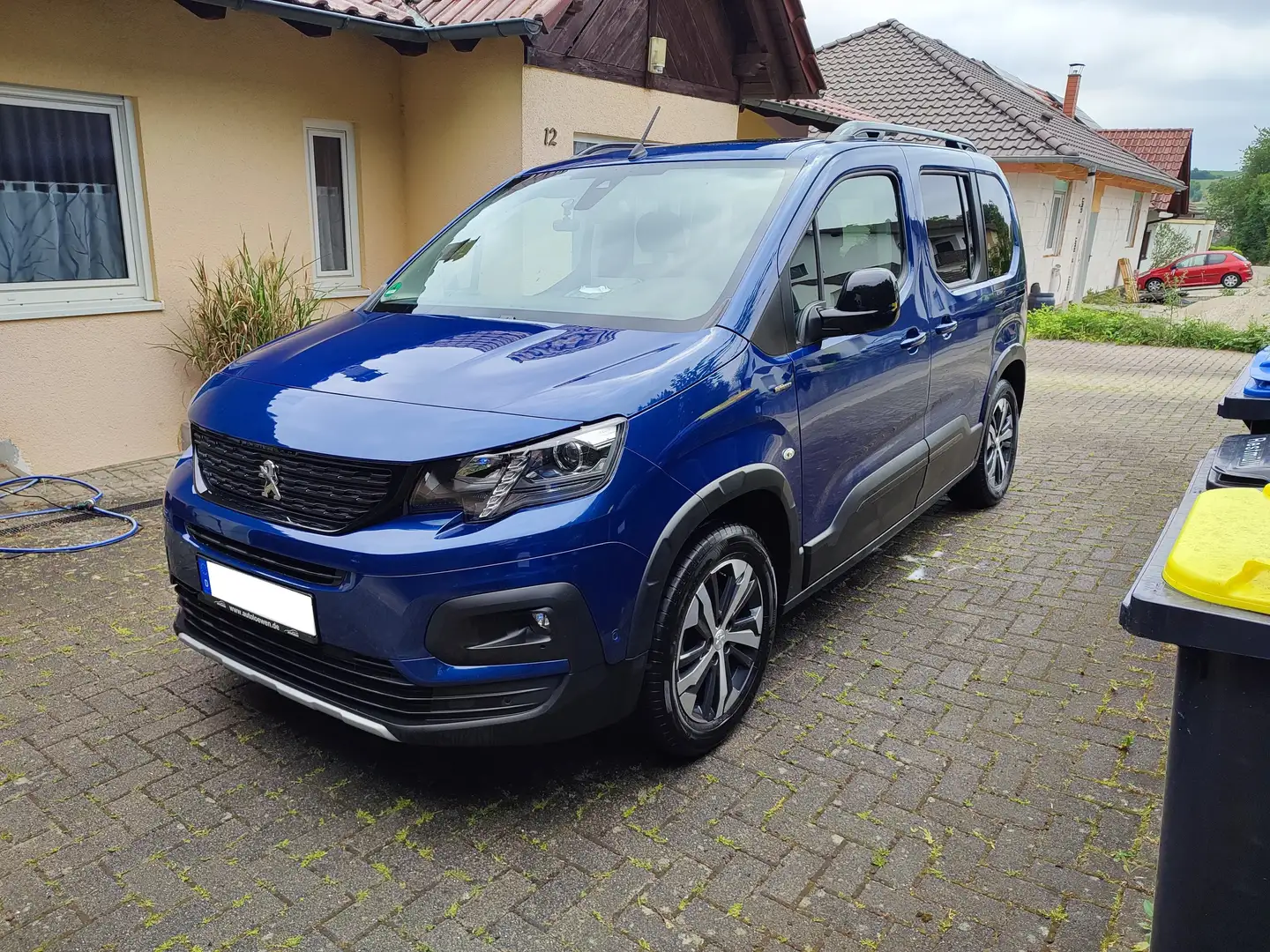 Peugeot Rifter BlueHDI 130 L1 EAT8 GT-Line, Pano, AHK, 8fach Blau - 1