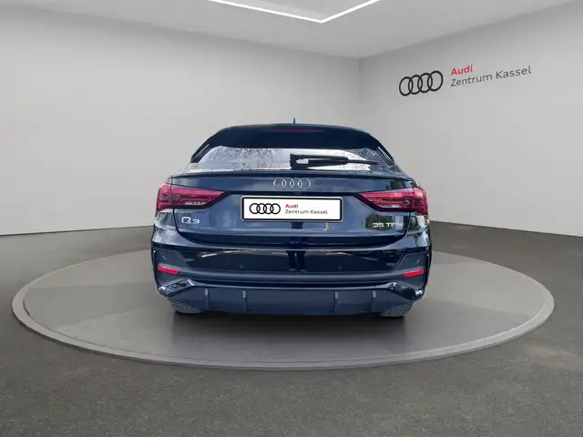 Audi Q3 view 6