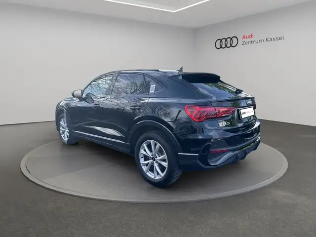 Audi Q3 view 5