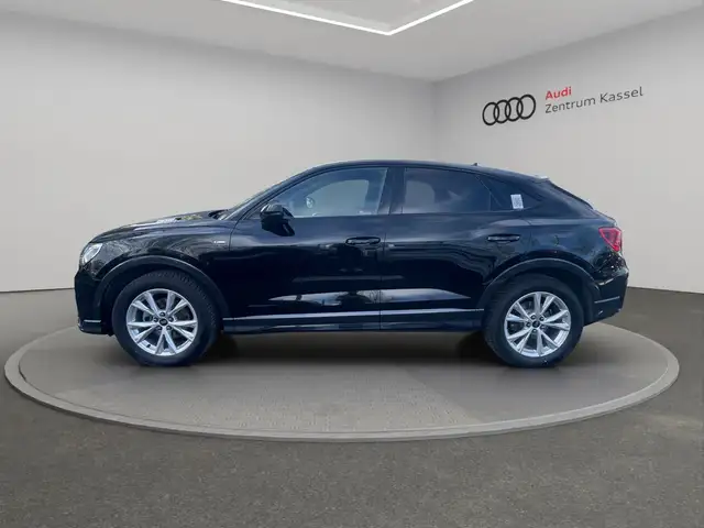 Audi Q3 view 4