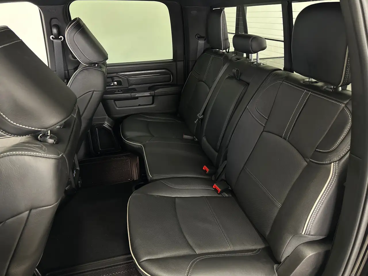 RAM 2500 снимка RAM 2500