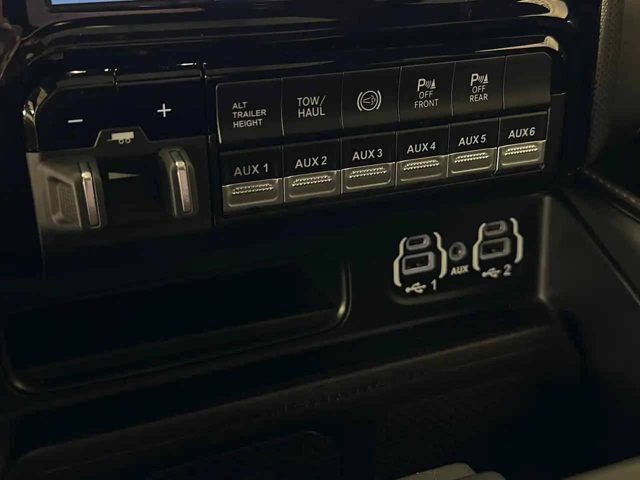 RAM 2500 снимка RAM 2500
