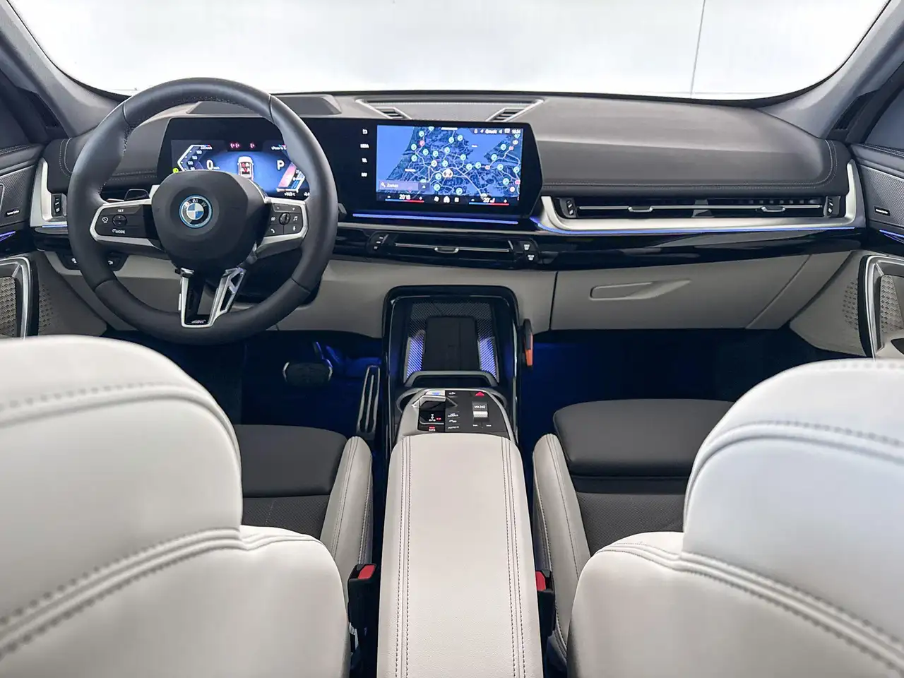 BMW iX1 2026 — фото 12