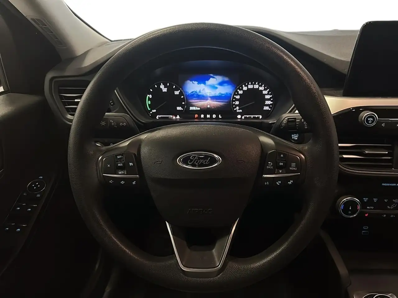 Ford Escape снимка Ford Escape