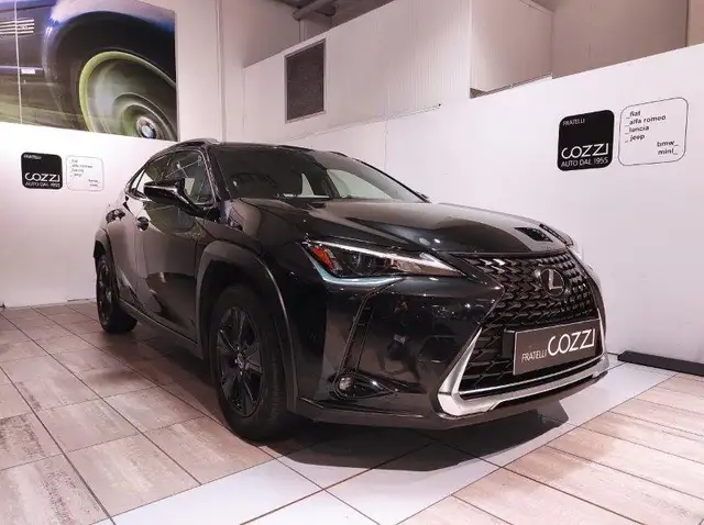 Lexus - UX Hybrid Urban