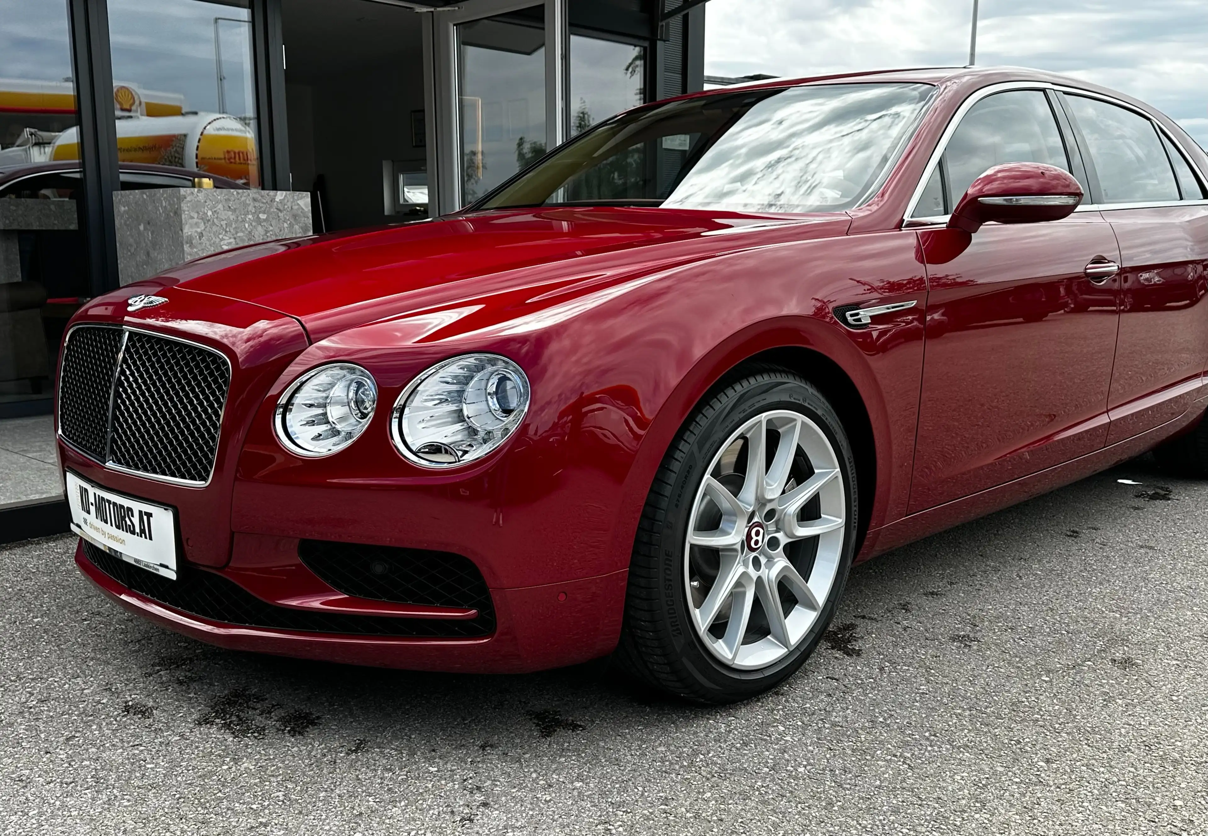 Bentley Flying Spur V8 S *Ö-2.Besitz*Ein-Traum* — photo 6