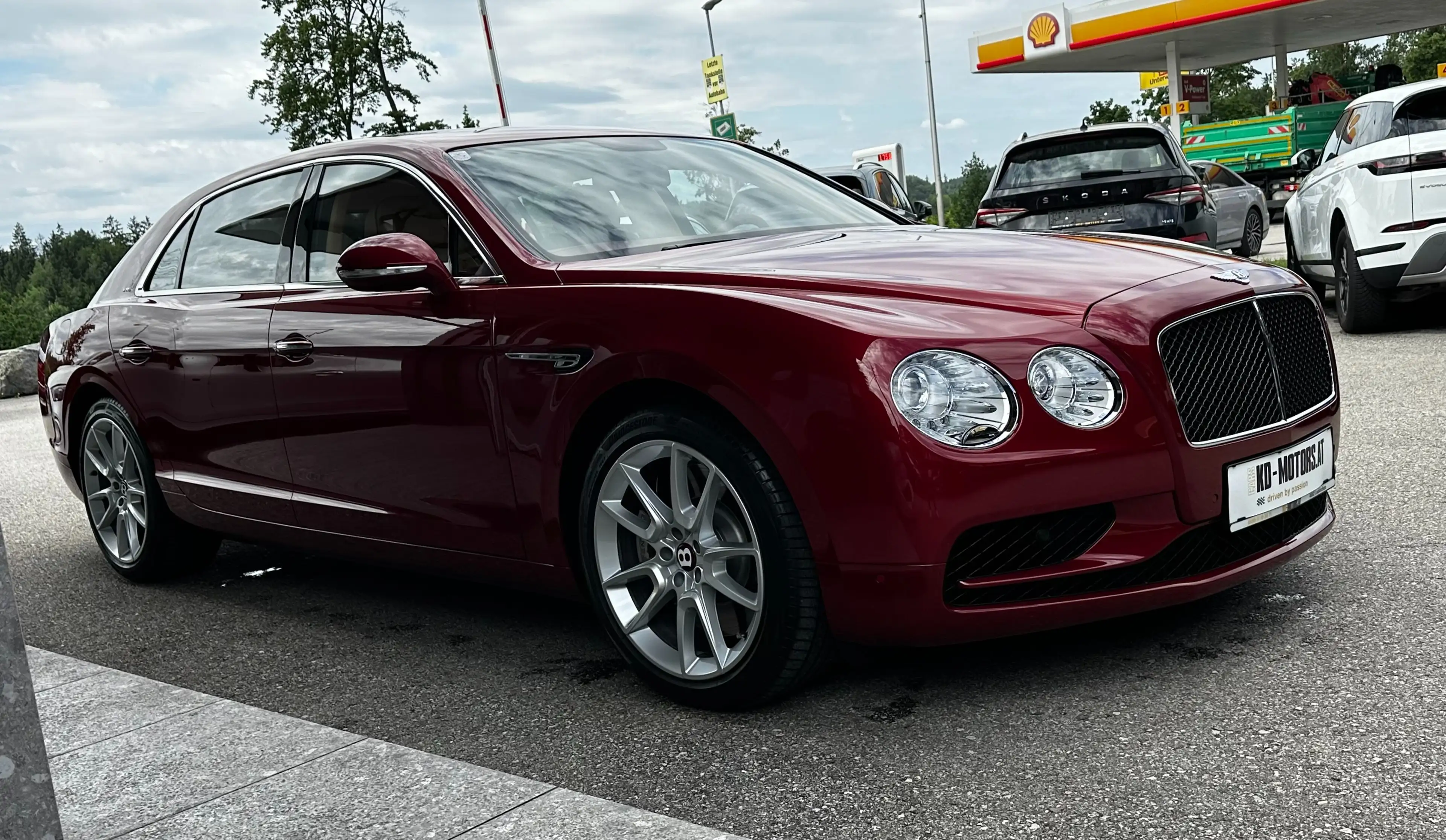 Bentley Flying Spur V8 S *Ö-2.Besitz*Ein-Traum* — photo 3