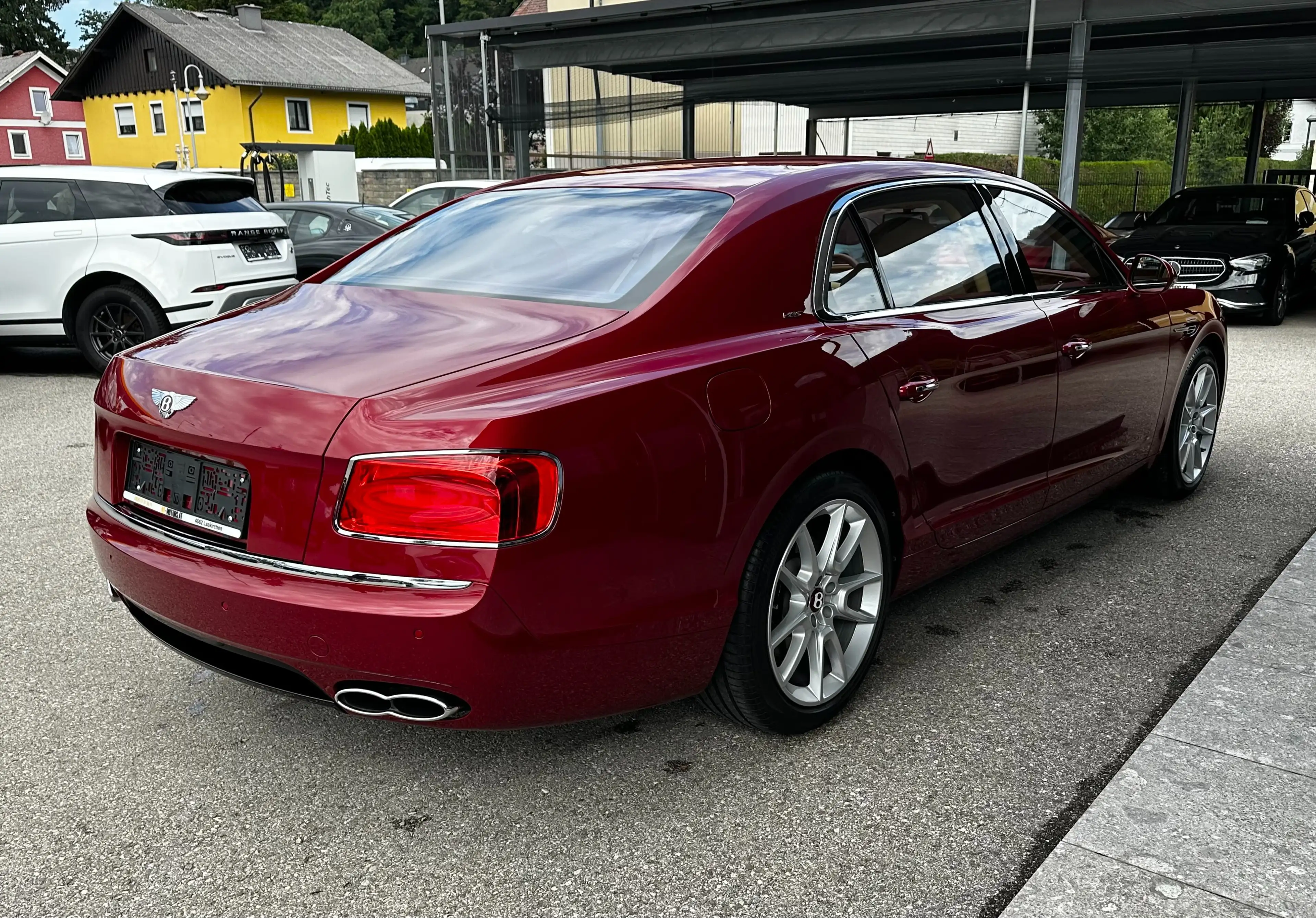 Bentley Flying Spur V8 S *Ö-2.Besitz*Ein-Traum* — photo 12