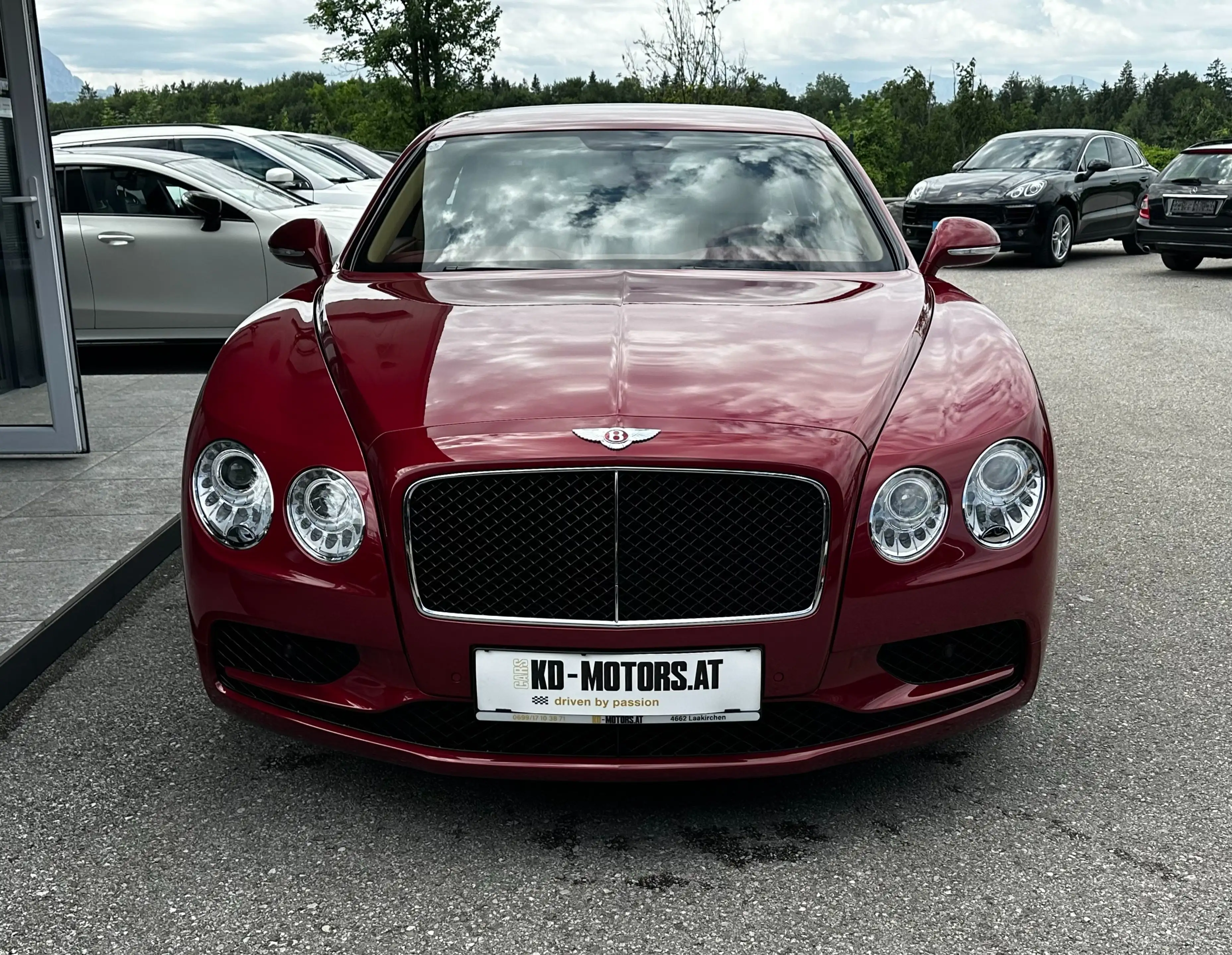 Bentley Flying Spur V8 S *Ö-2.Besitz*Ein-Traum* — photo 2