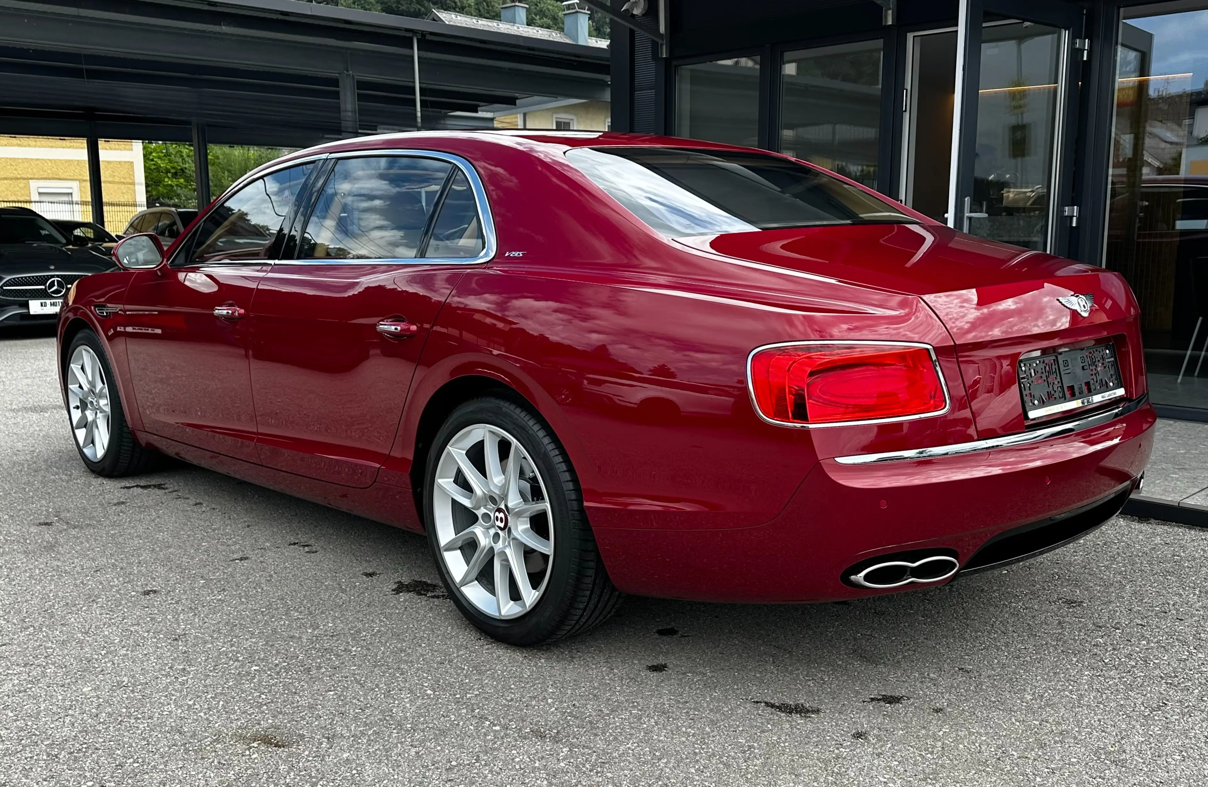 Bentley Flying Spur V8 S *Ö-2.Besitz*Ein-Traum* — photo 10