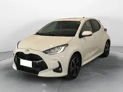 toyota yaris 10km