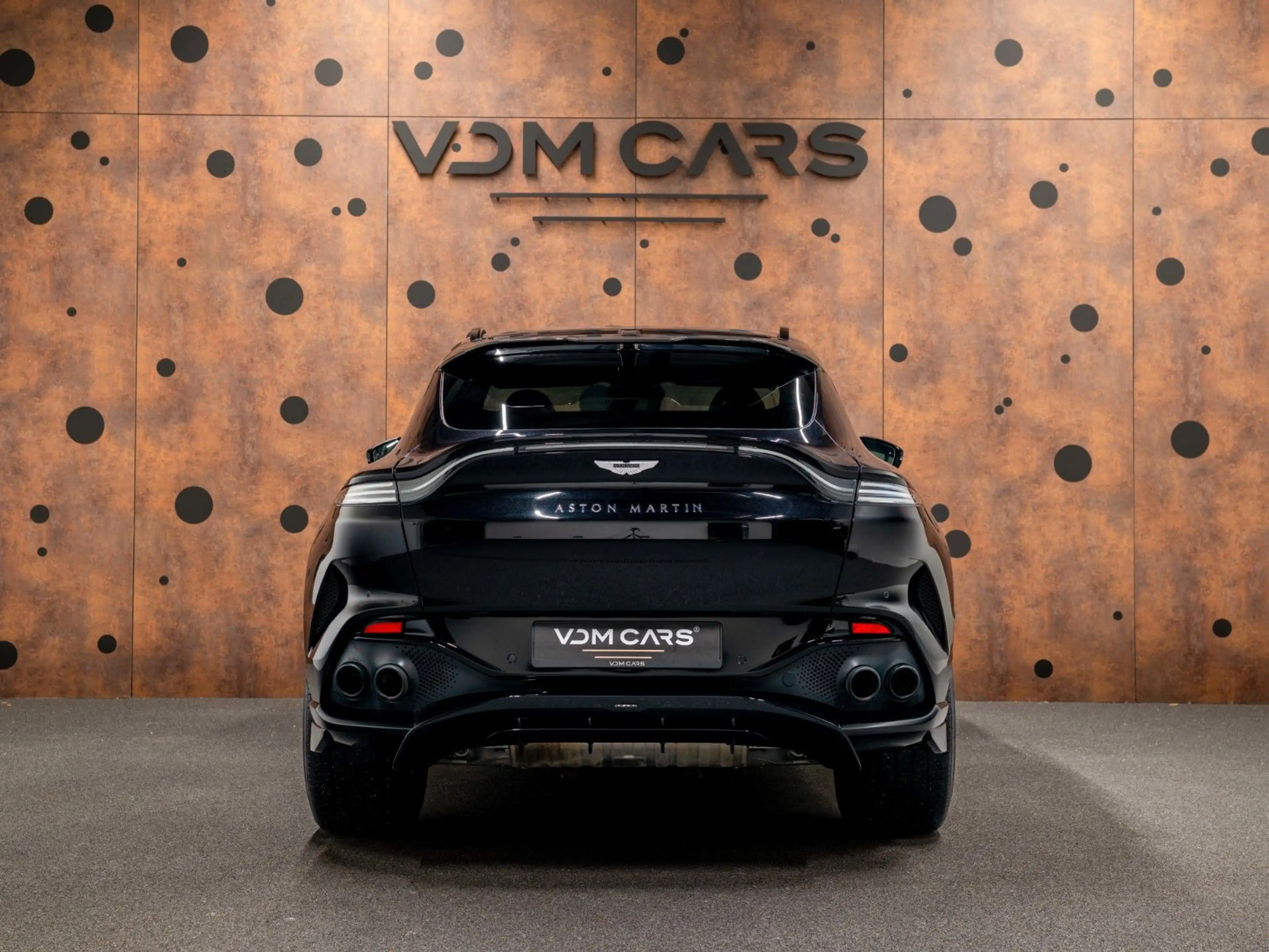 Aston Martin DBX 707 *Carbon*Sitzbelüftung*ACC*360*DesignPack — photo 4