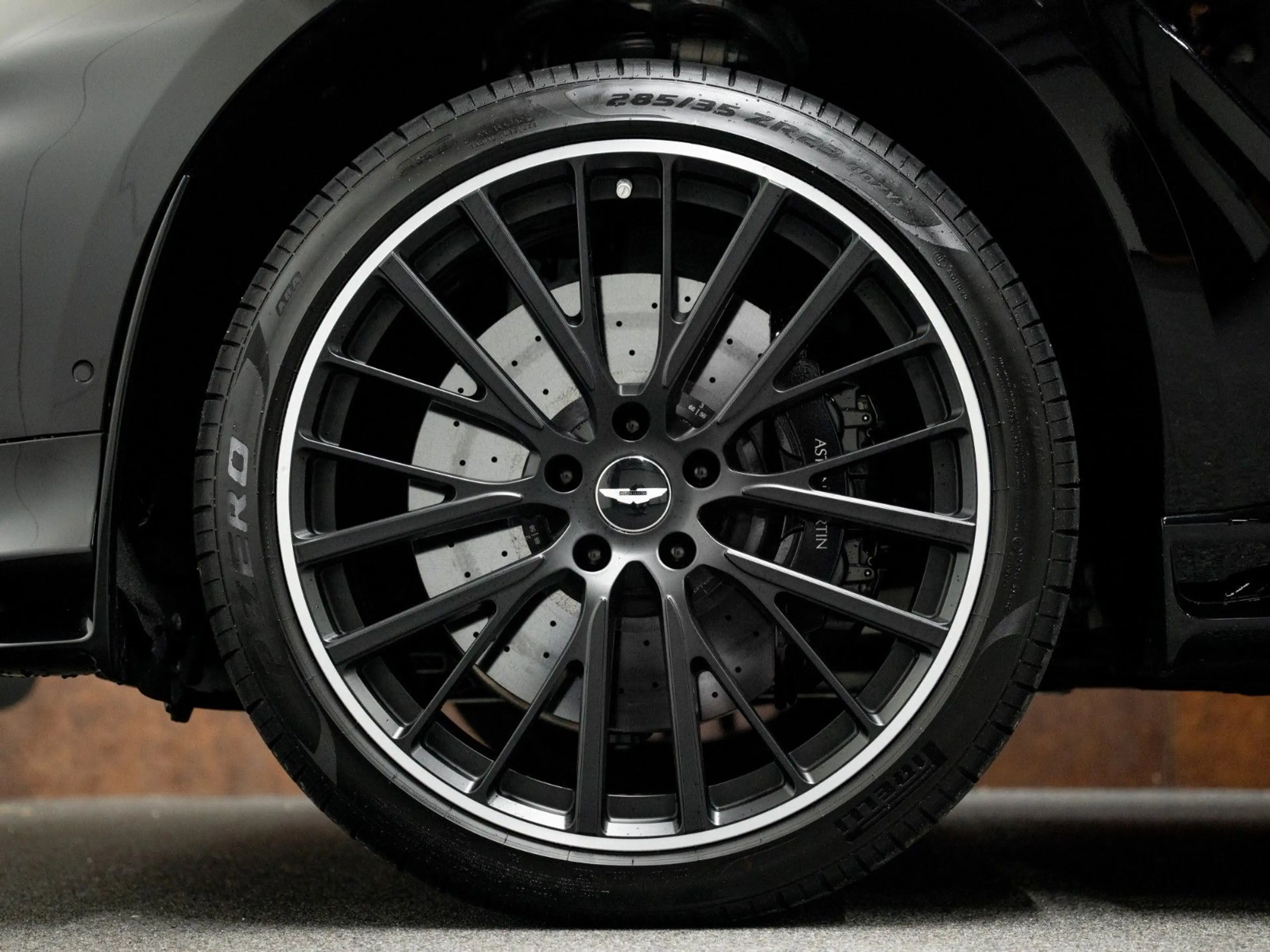 Aston Martin DBX 707 *Carbon*Sitzbelüftung*ACC*360*DesignPack — photo 15