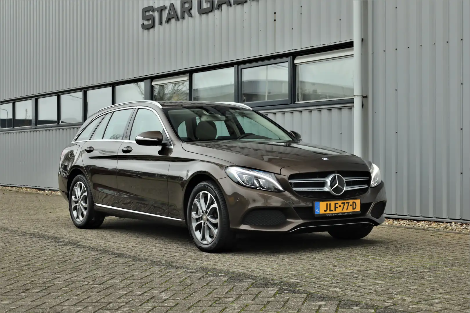 Mercedes-Benz C 400 Estate C 4MATIC 16673km(!) Brun - 1