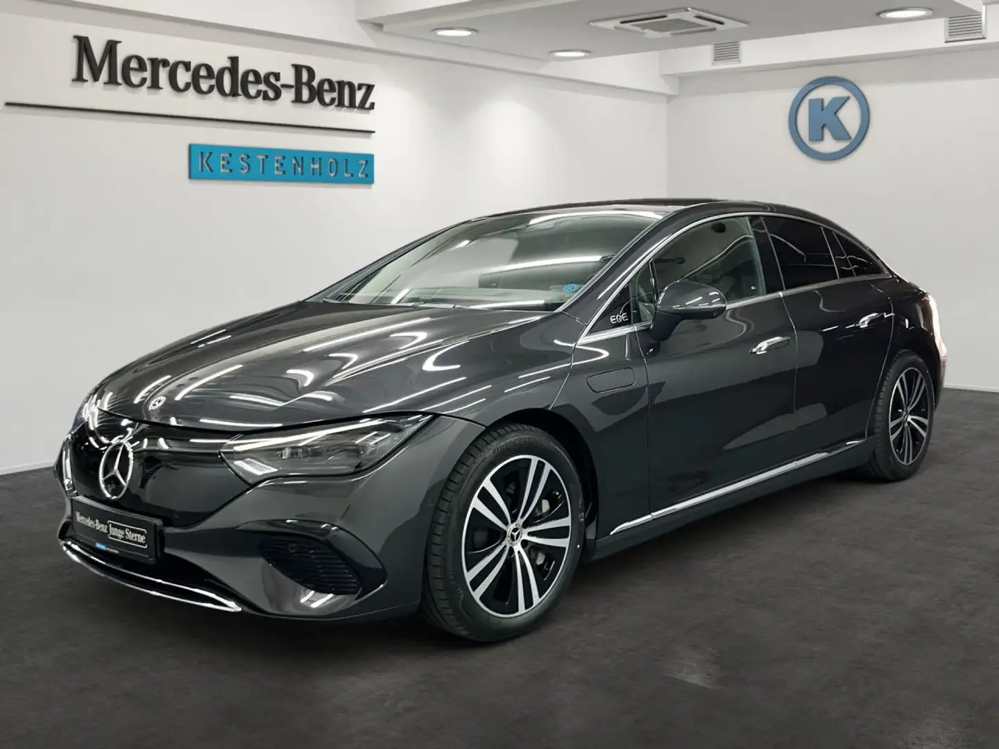 Mercedes-Benz EQE 500 4MATIC LEDER+AIRMATIC+HEADUP+PANO+360° Grau - 2