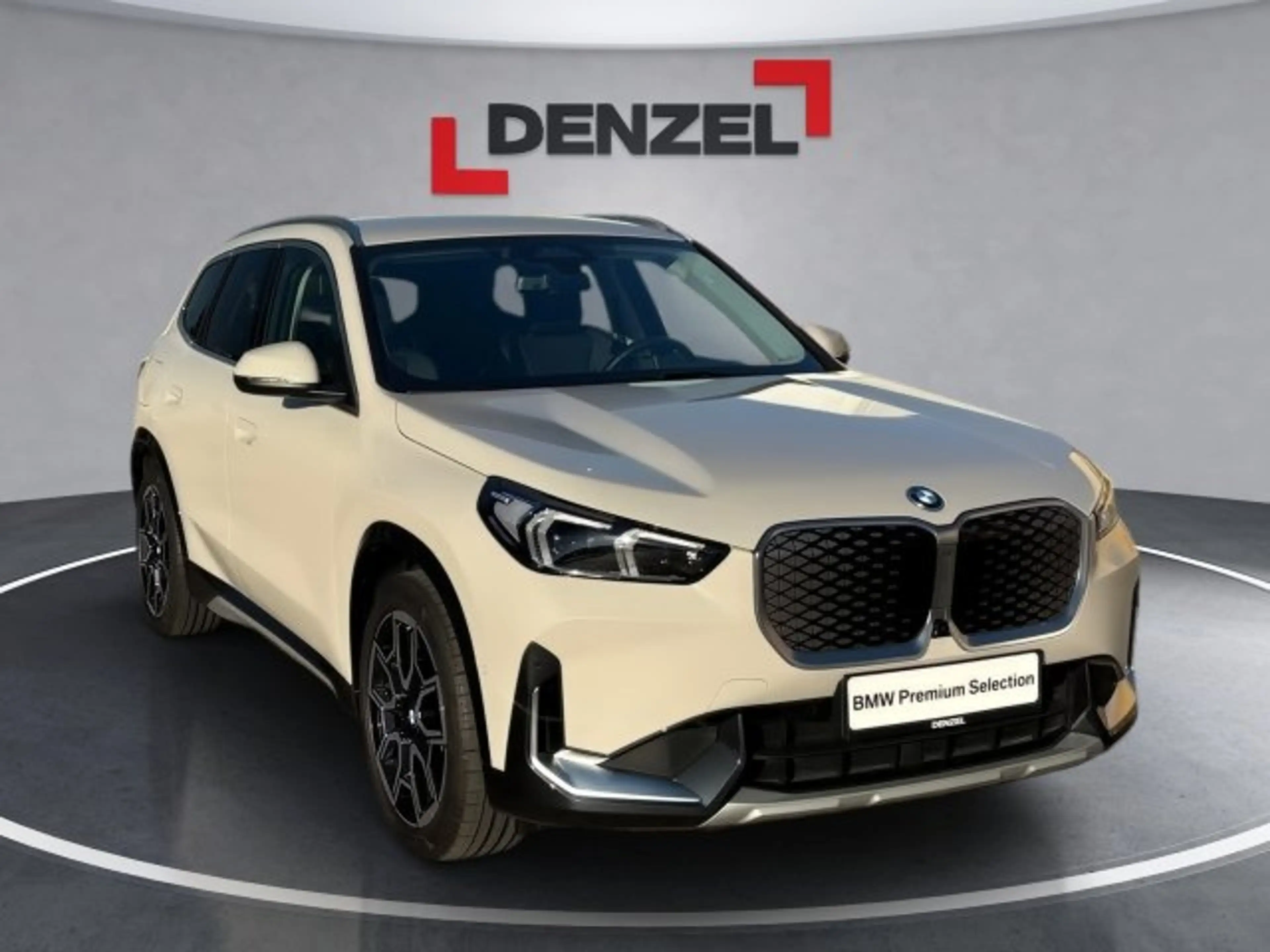 BMW iX1 eDrive20 U11 HB0 — photo 3