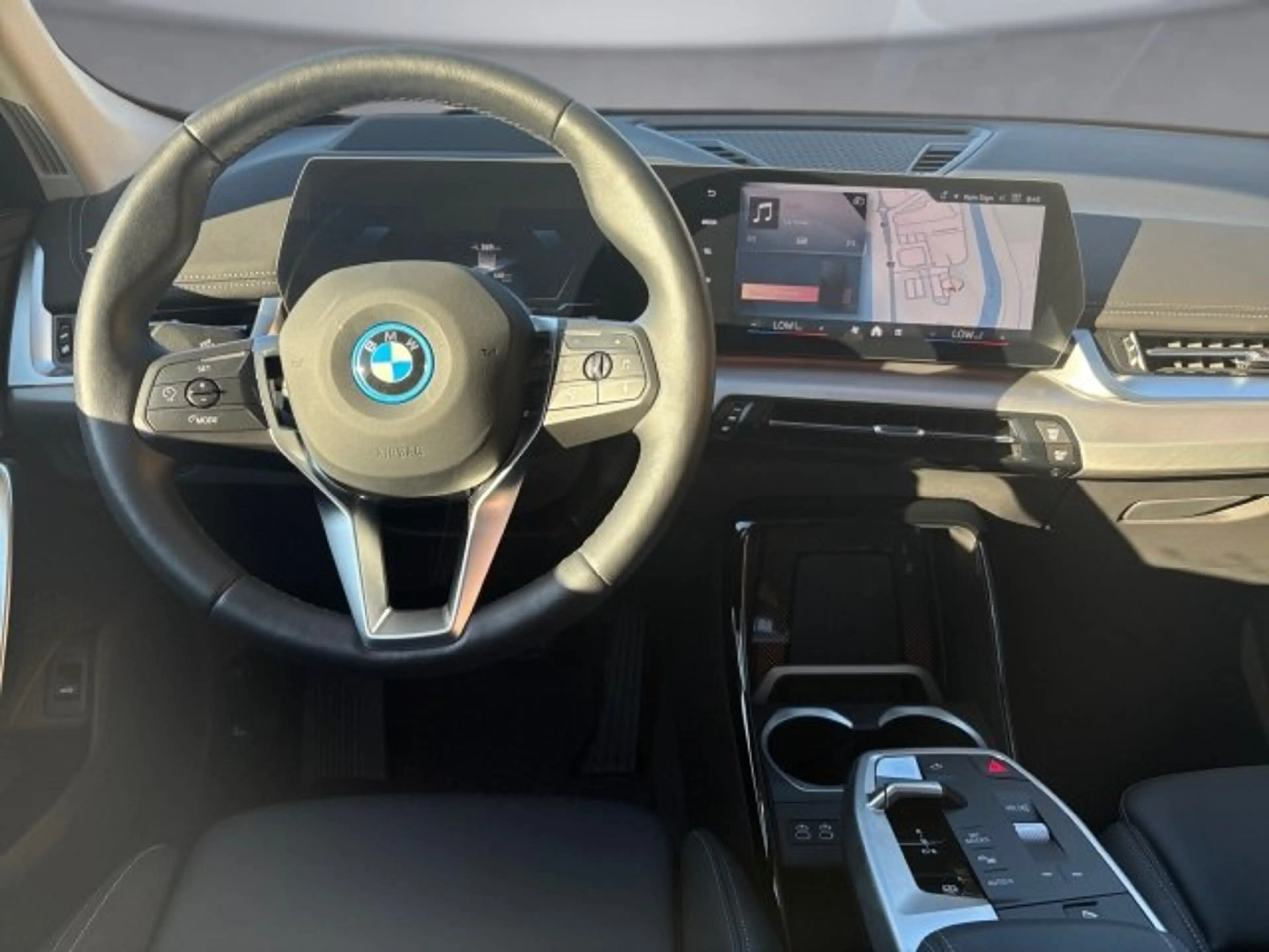BMW iX1 eDrive20 U11 HB0 — photo 6