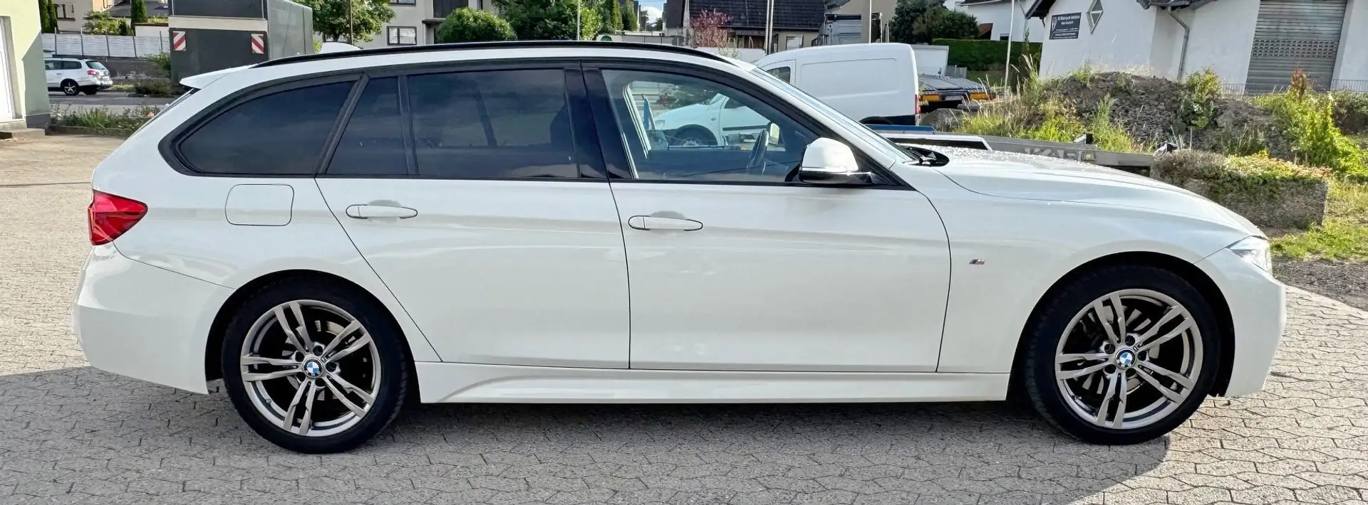 BMW 325 325d Touring Aut. M Sport Weiß - 2