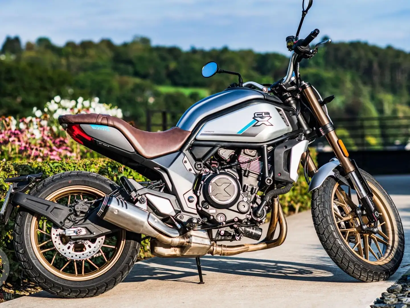 CFMOTO 700 CL-X Heritage Zilver - 1