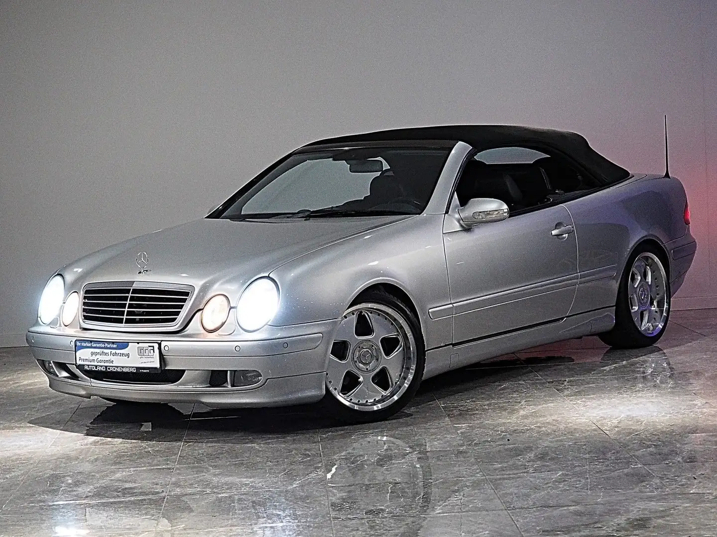 Mercedes-Benz CLK 320 AVANTGARDE*AUTOMATIK*LEDER*NAVI*XENON* - 1