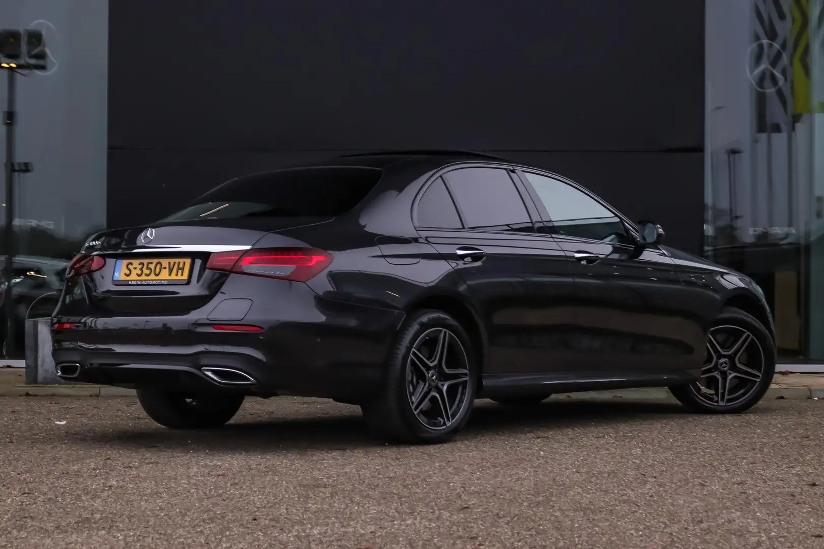 Mercedes-Benz E 300 E 300e Limousine Automaat AMG Line | Premium Plus Gris - 2