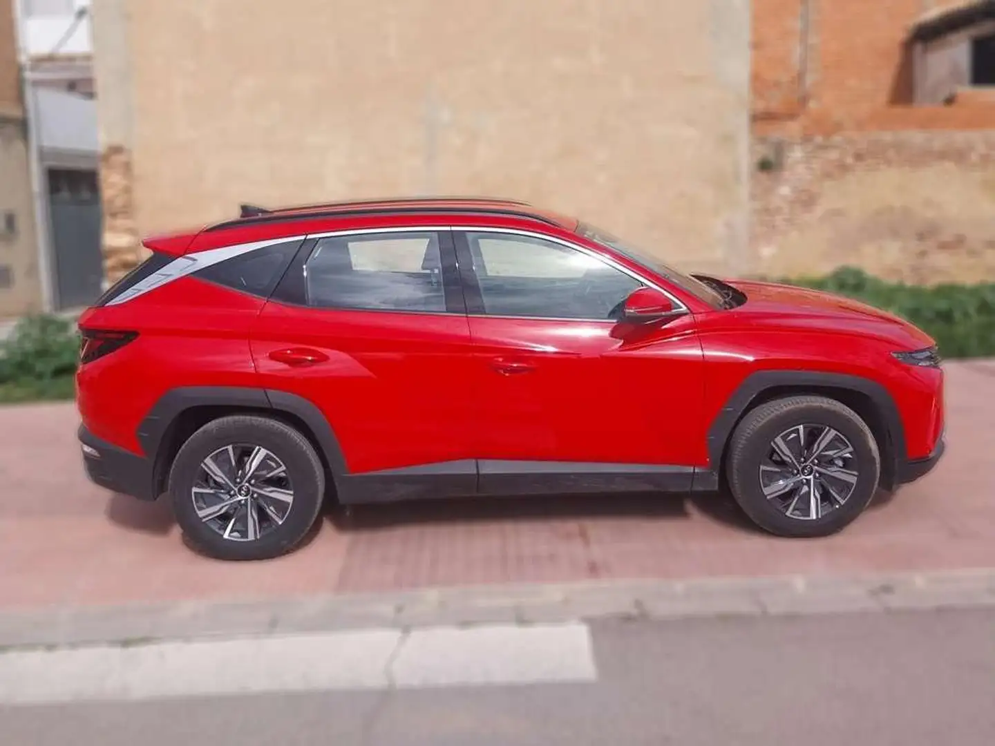 Hyundai TUCSON 1.6 TGDI Maxx 4x2 Rojo - 2