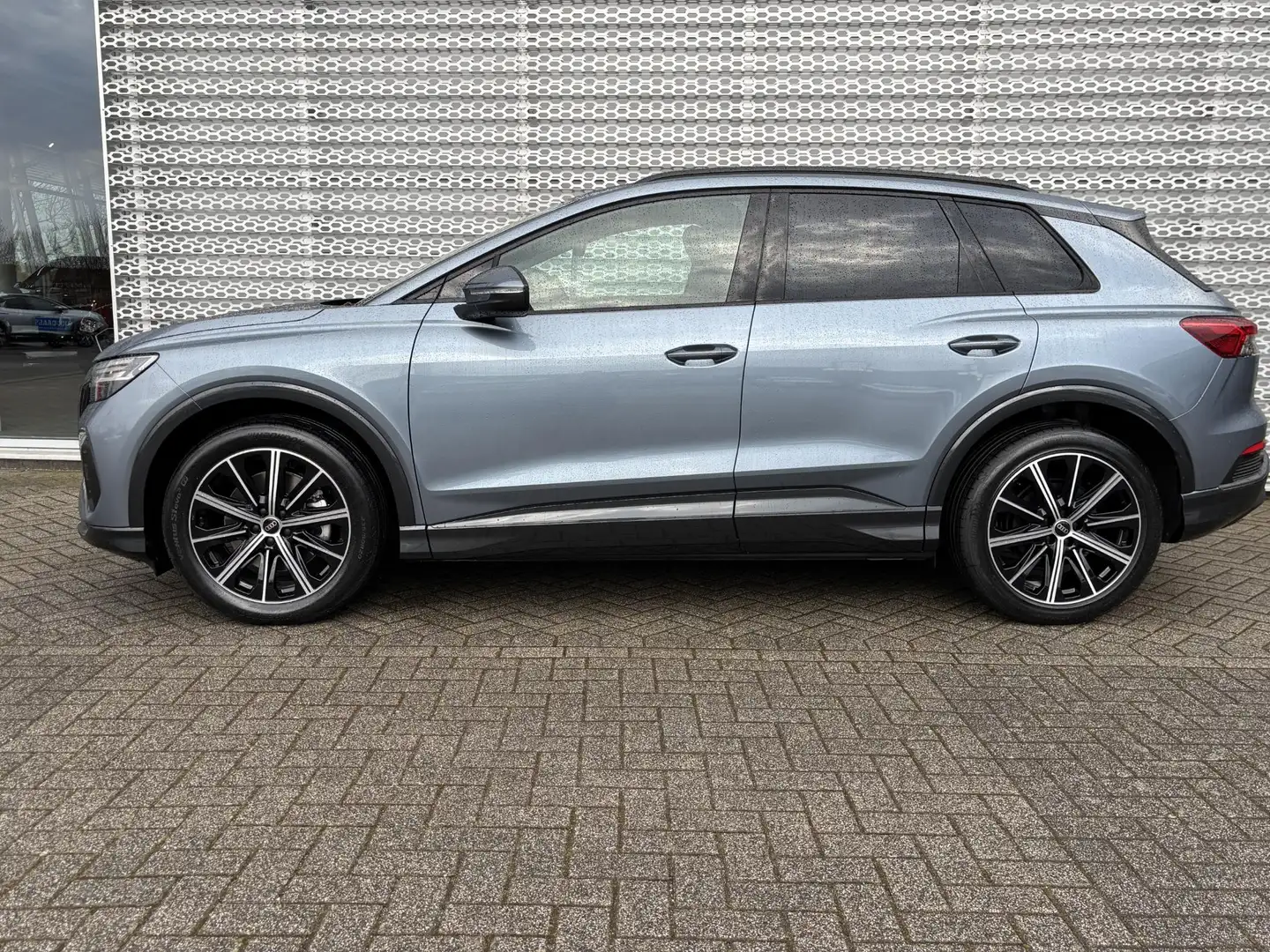 Audi Q4 e-tron Advanced edition (A1) e-tron 45 210kW/286pk 82Kwh Blauw - 2