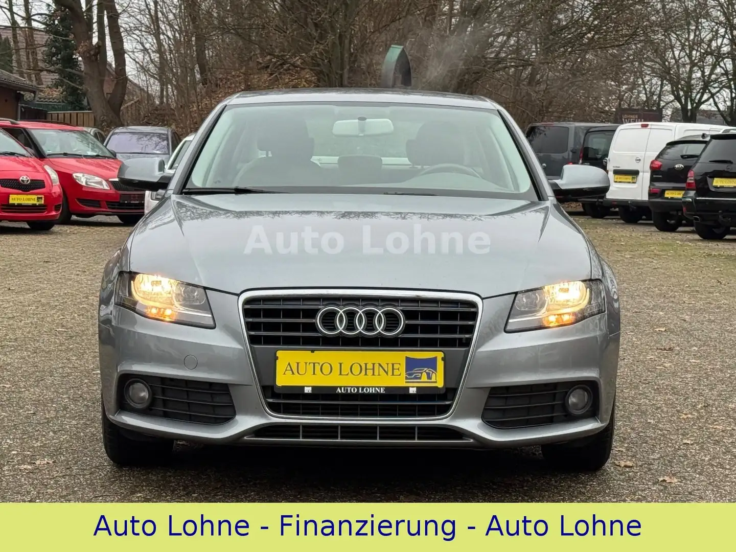Audi A4 Lim. Attraction 1 Hand Klimaautomatik Grau - 2