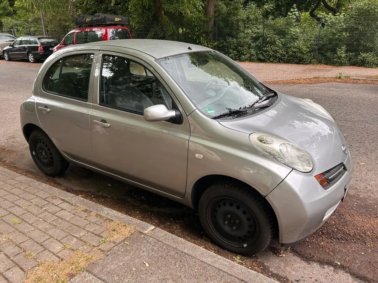 Nissan Micra Nissan Micra 1.4L (2003, Automatik, nur 56.000 km) Silber - 1