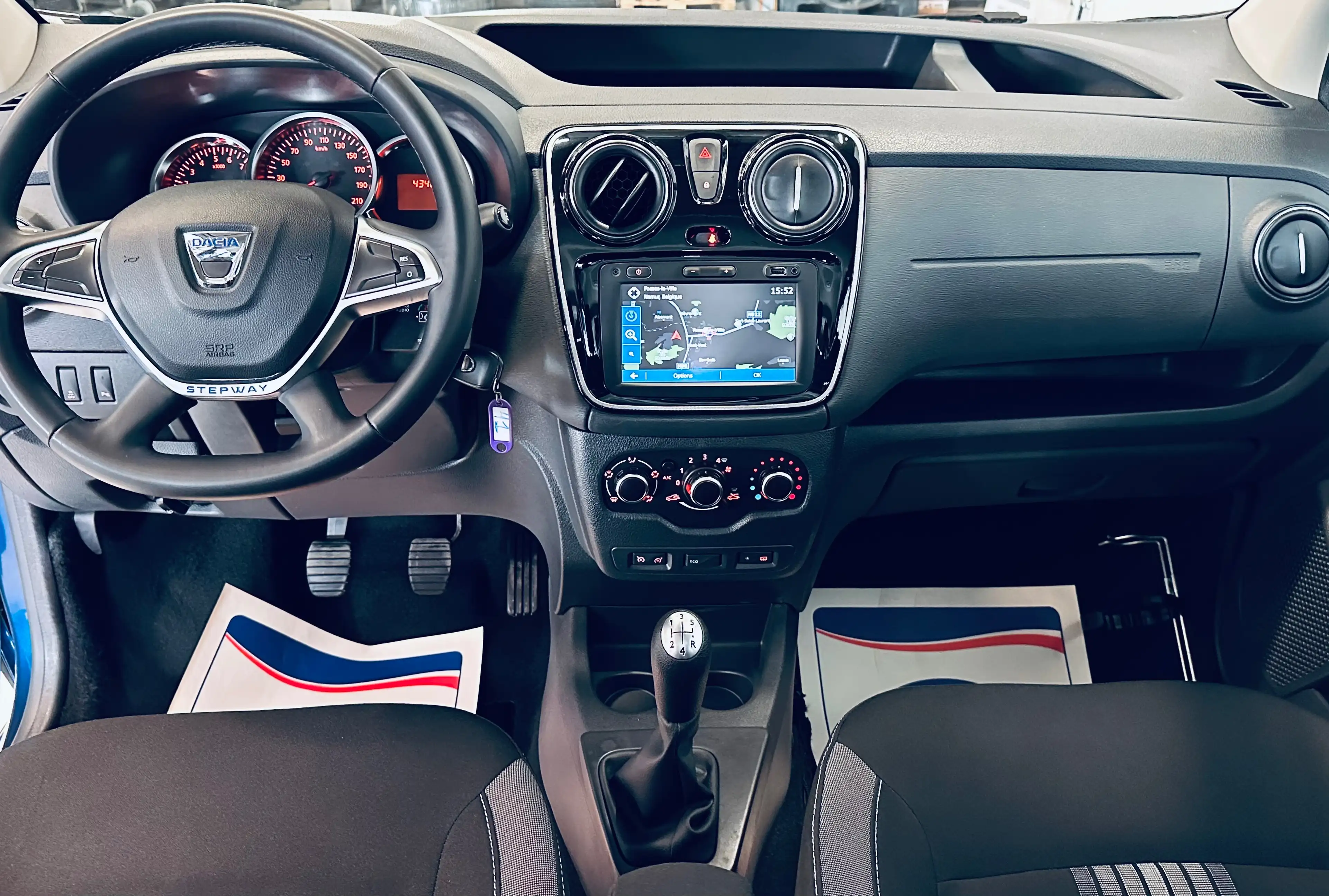 Dacia Dokker Stepway 1.2 TCe CAMERA PDC LIM NAVI CLIM BLUETOOTH — photo 9