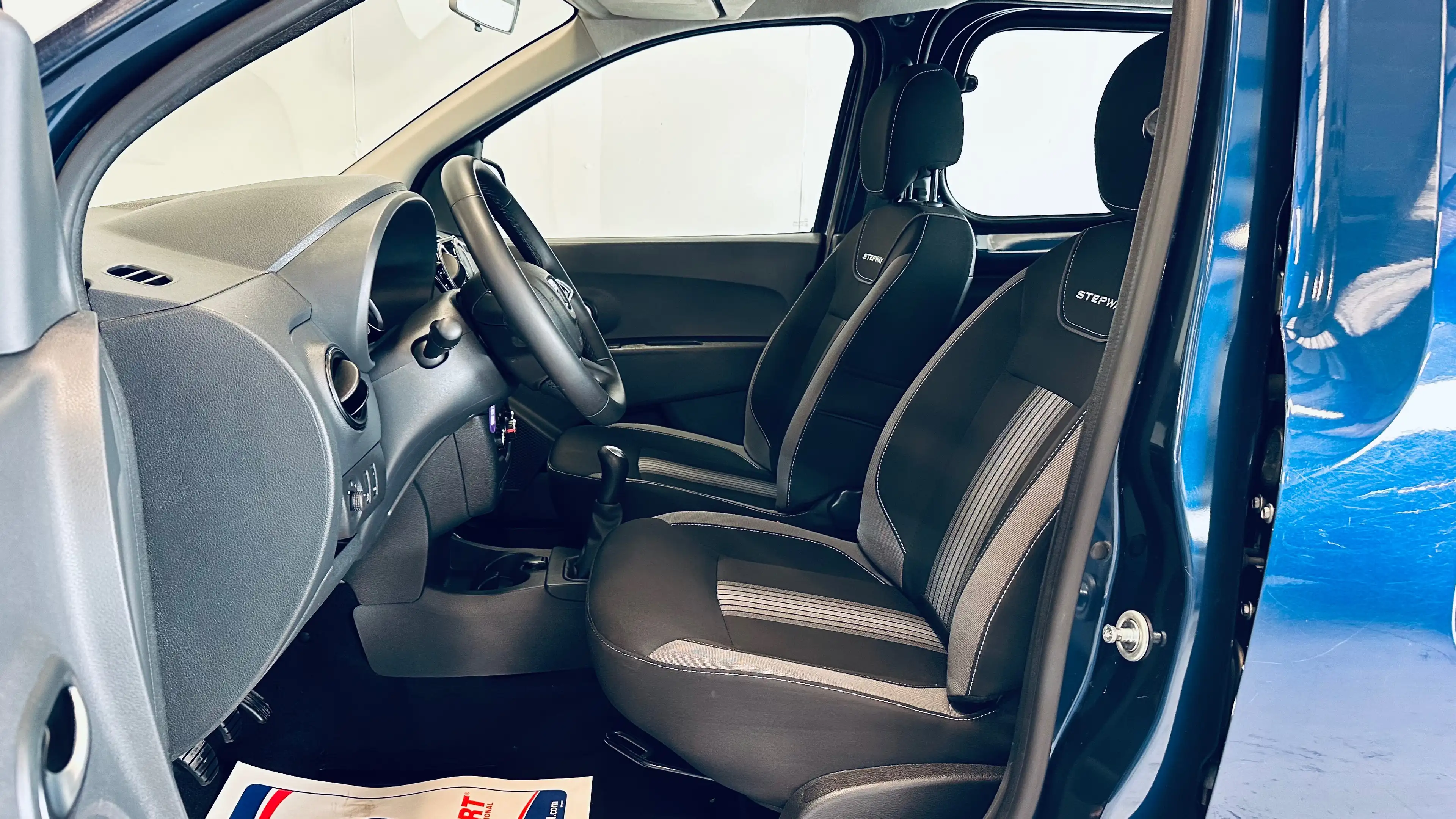 Dacia Dokker Stepway 1.2 TCe CAMERA PDC LIM NAVI CLIM BLUETOOTH — photo 7