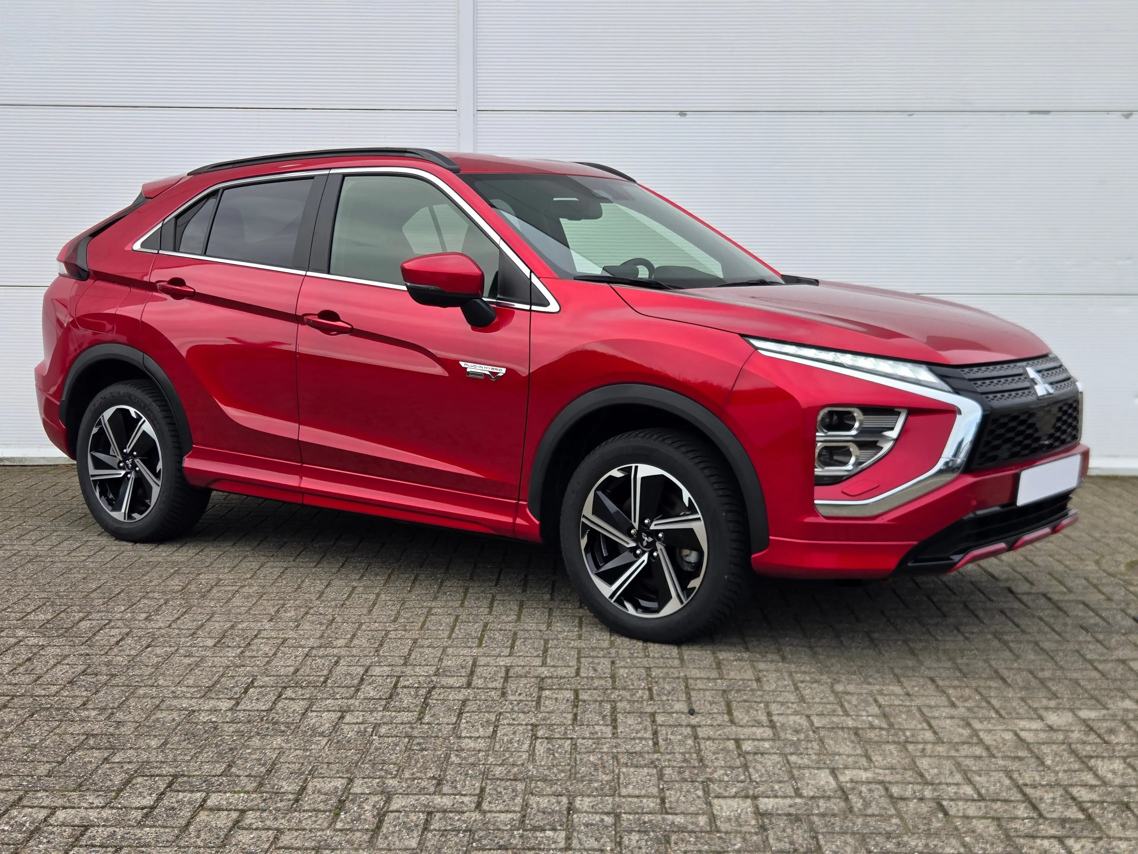 Mitsubishi Eclipse Cross 2.4 PHEV Exectutive Adaptive cruise control / appl — photo 8