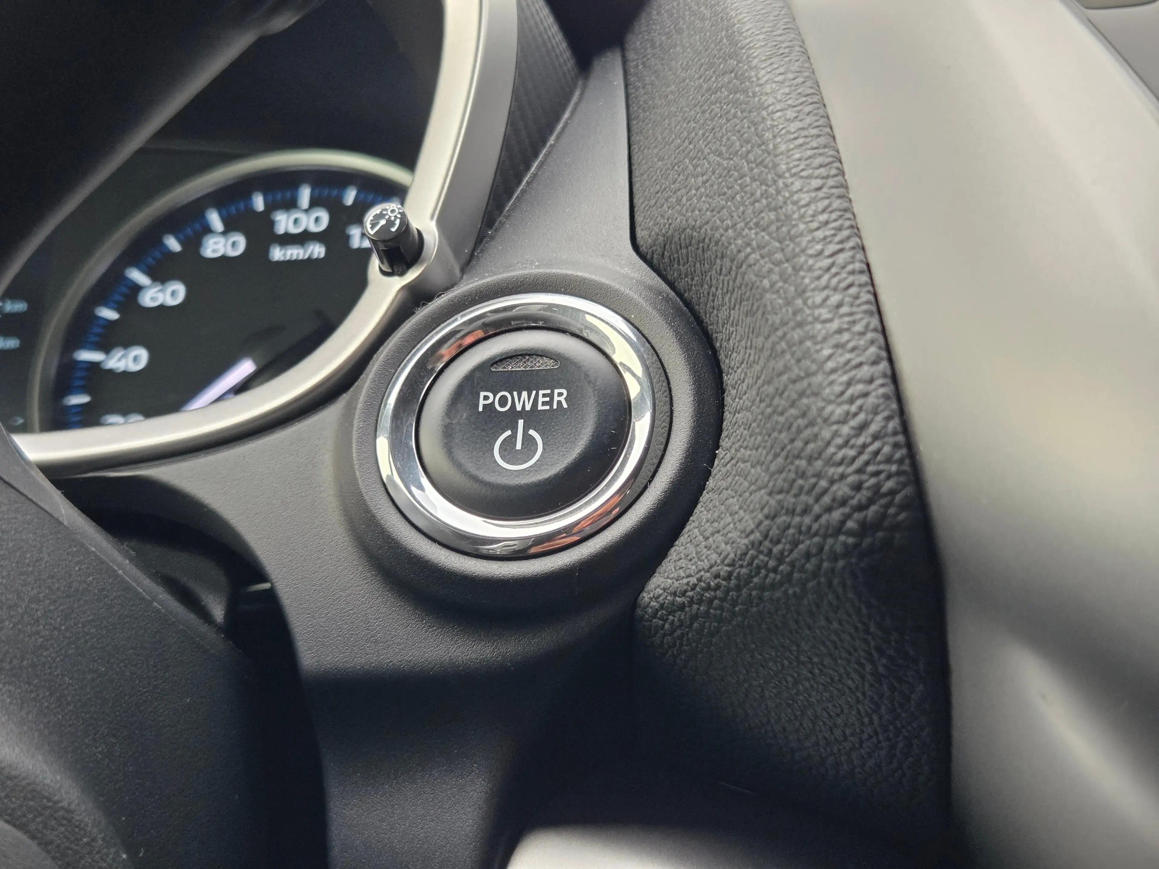 Mitsubishi Eclipse Cross 2.4 PHEV Exectutive Adaptive cruise control / appl — photo 21