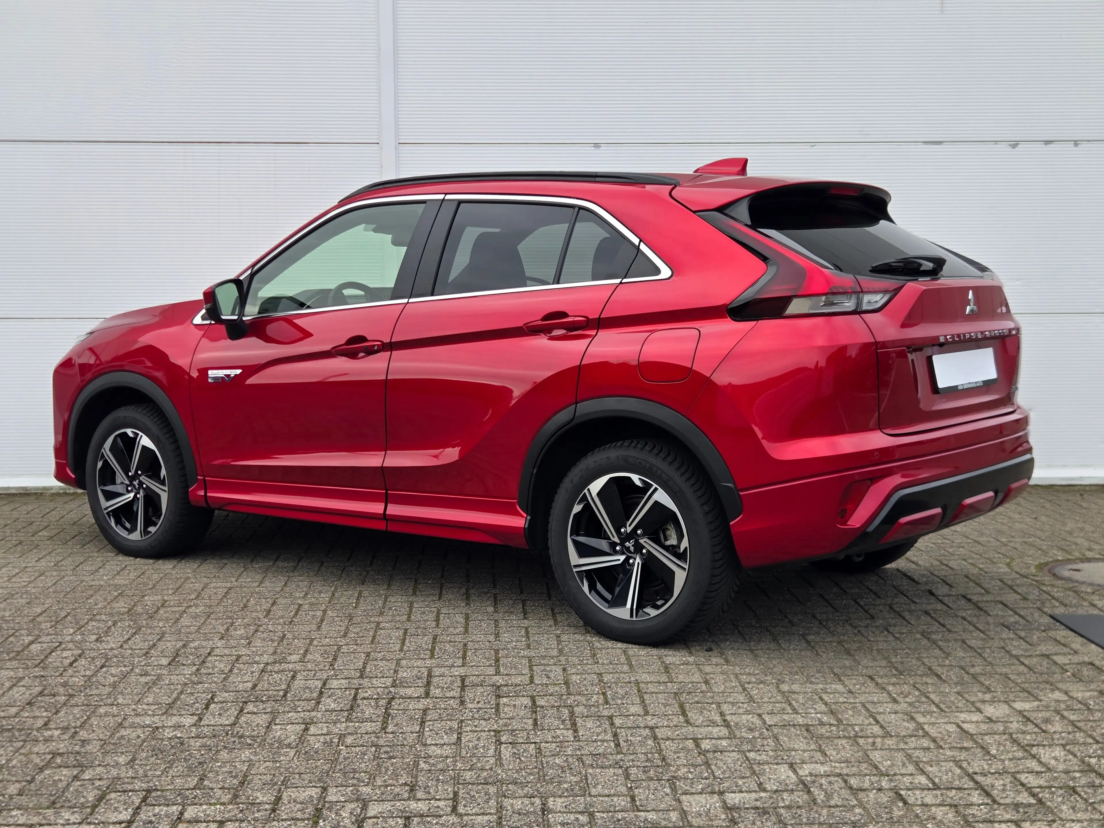 Mitsubishi Eclipse Cross 2.4 PHEV Exectutive Adaptive cruise control / appl — photo 39