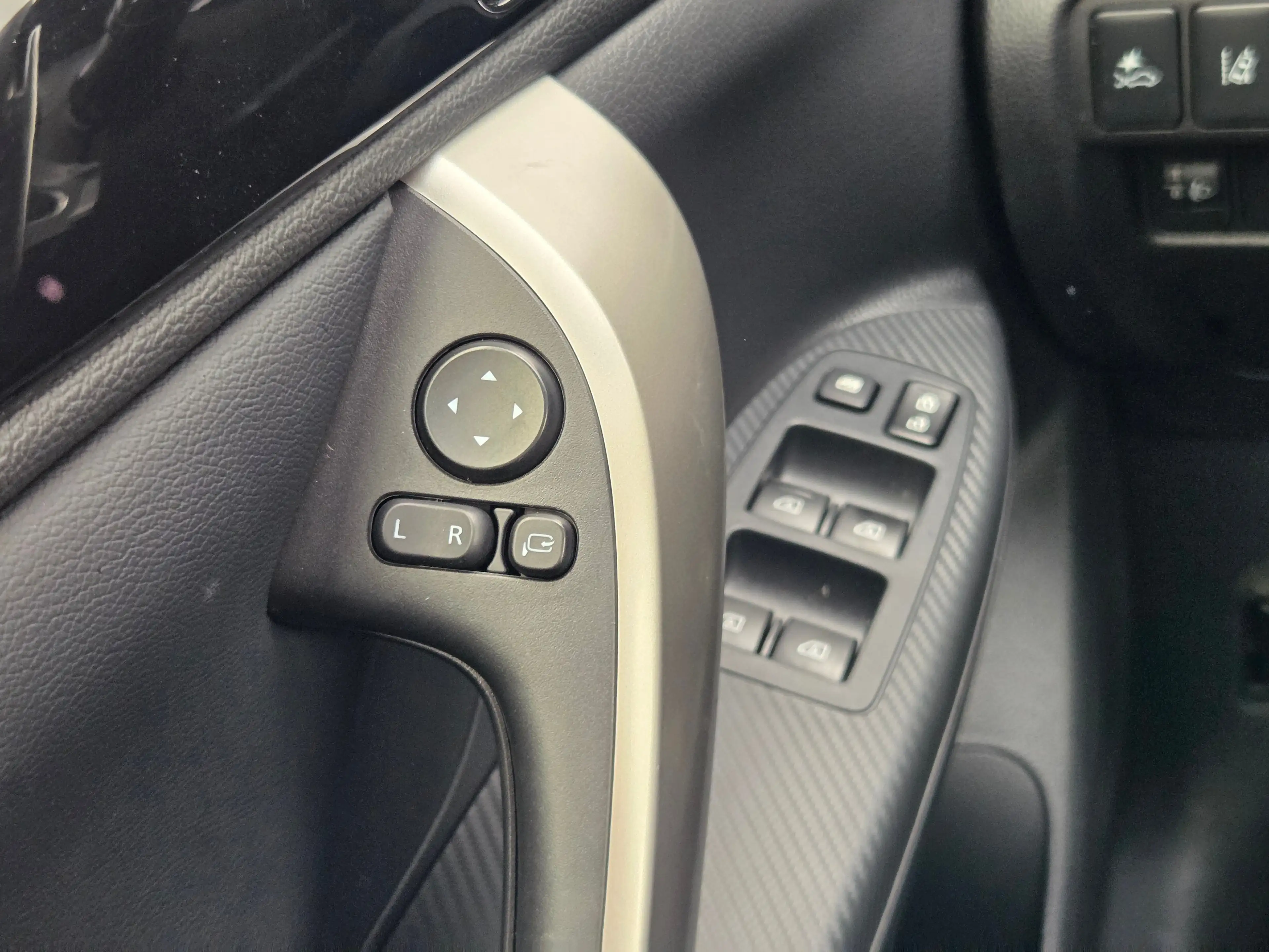 Mitsubishi Eclipse Cross 2.4 PHEV Exectutive Adaptive cruise control / appl — photo 31
