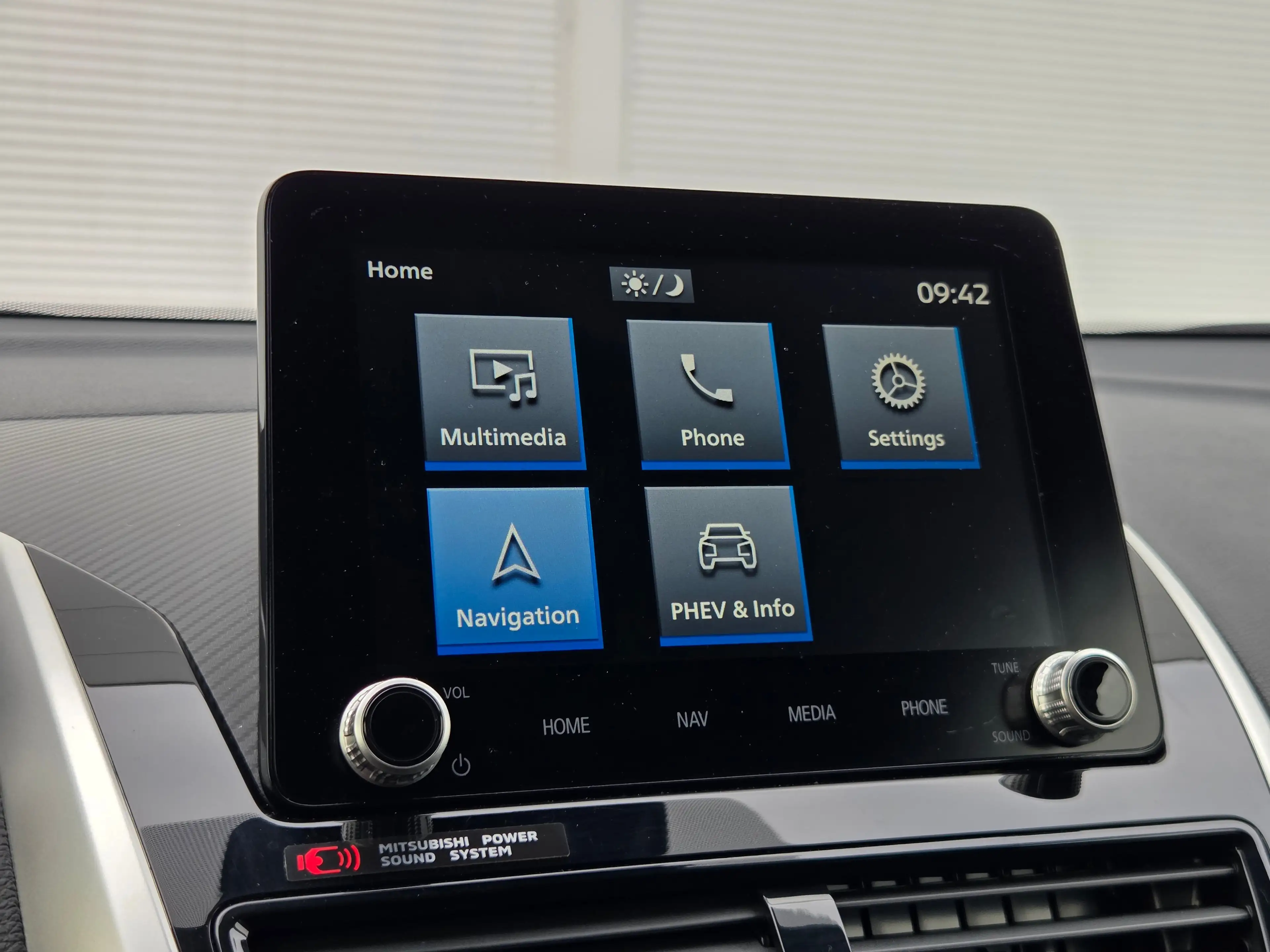 Mitsubishi Eclipse Cross 2.4 PHEV Exectutive Adaptive cruise control / appl — photo 16