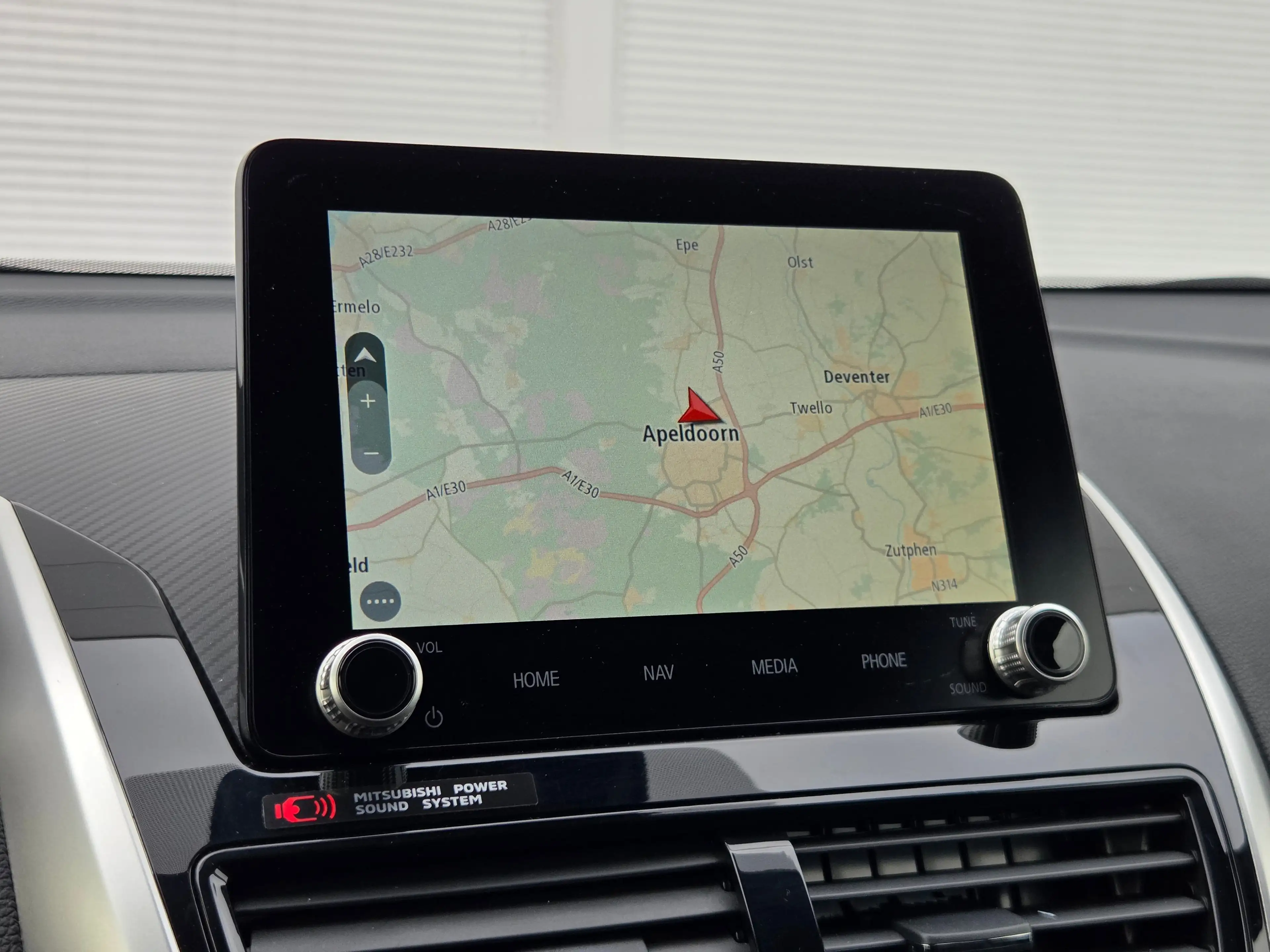 Mitsubishi Eclipse Cross 2.4 PHEV Exectutive Adaptive cruise control / appl — photo 17