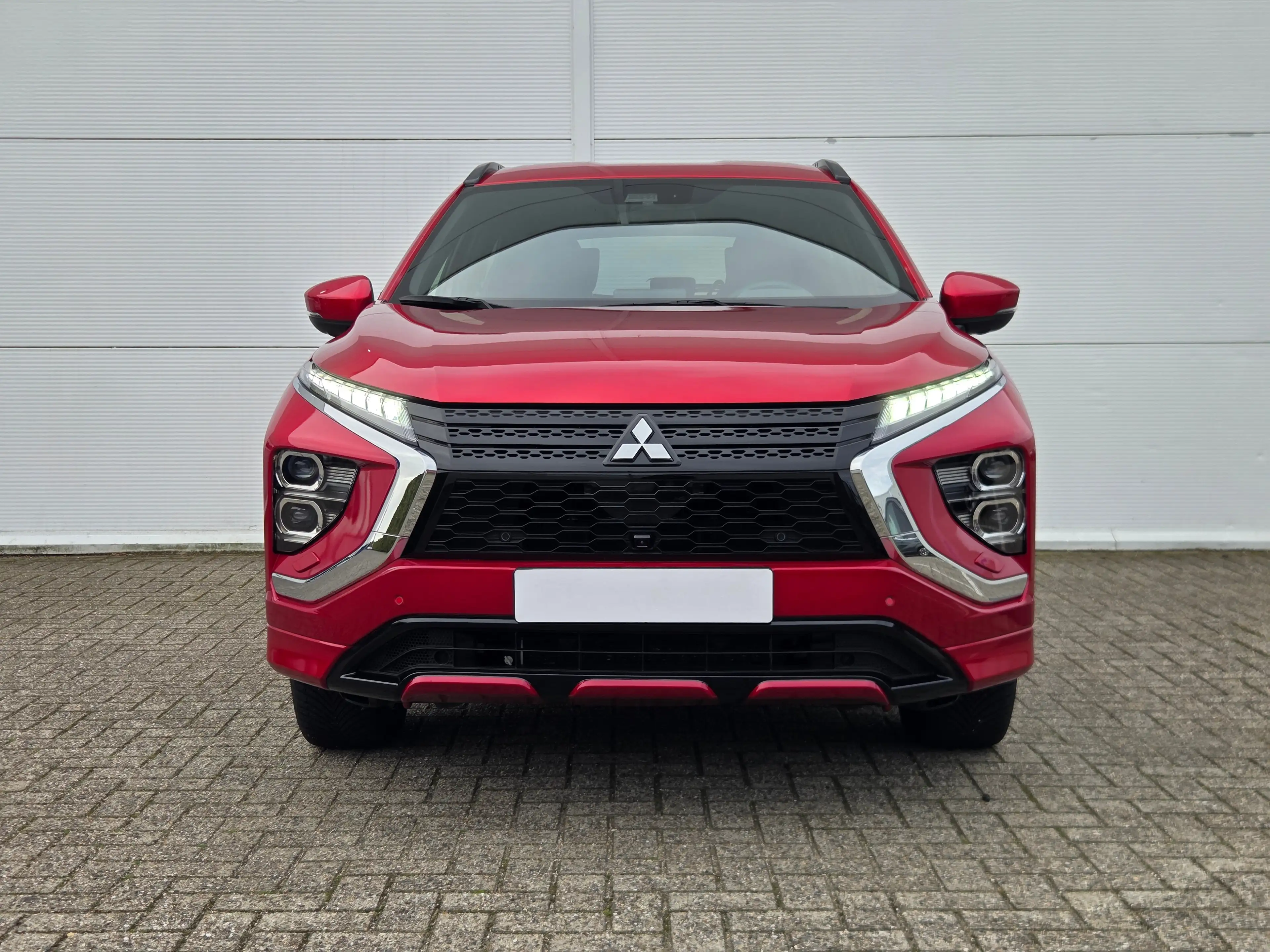 Mitsubishi Eclipse Cross 2.4 PHEV Exectutive Adaptive cruise control / appl — photo 6