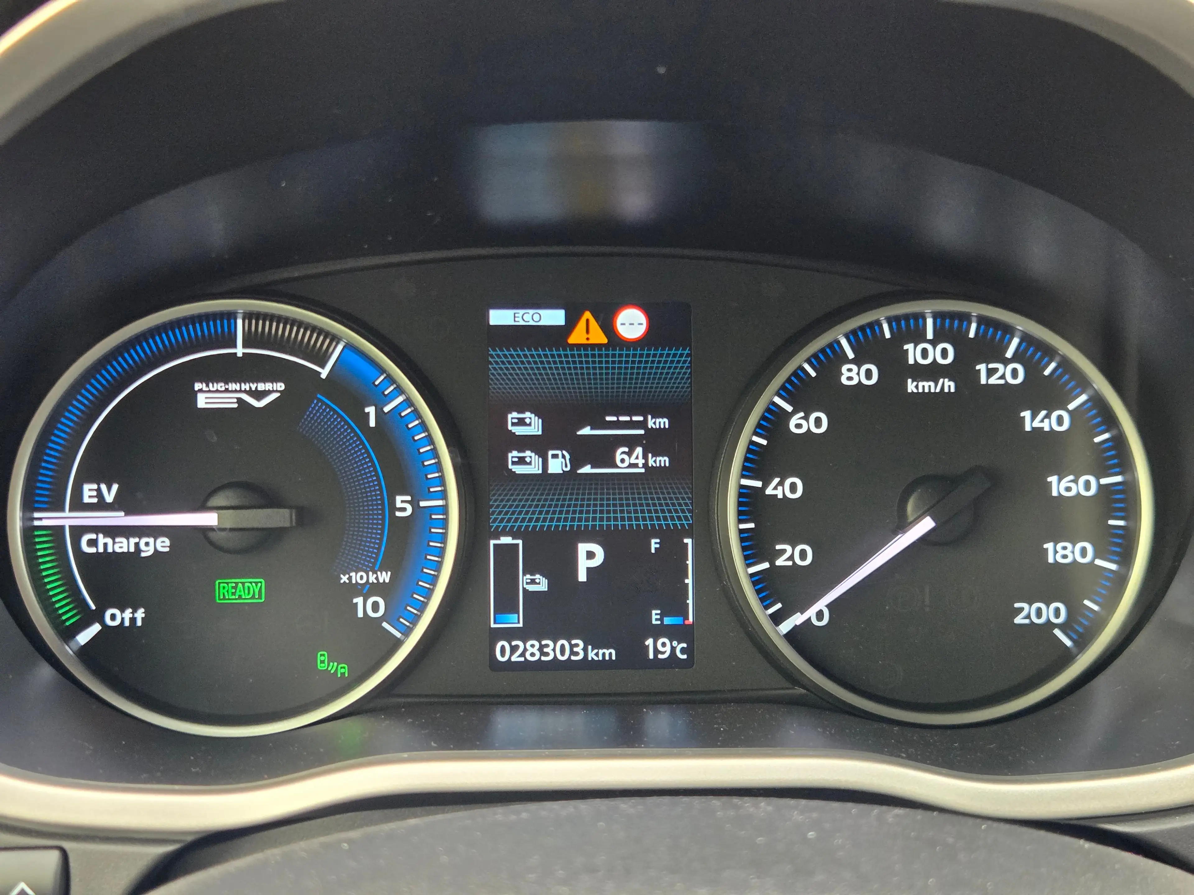 Mitsubishi Eclipse Cross 2.4 PHEV Exectutive Adaptive cruise control / appl — photo 22