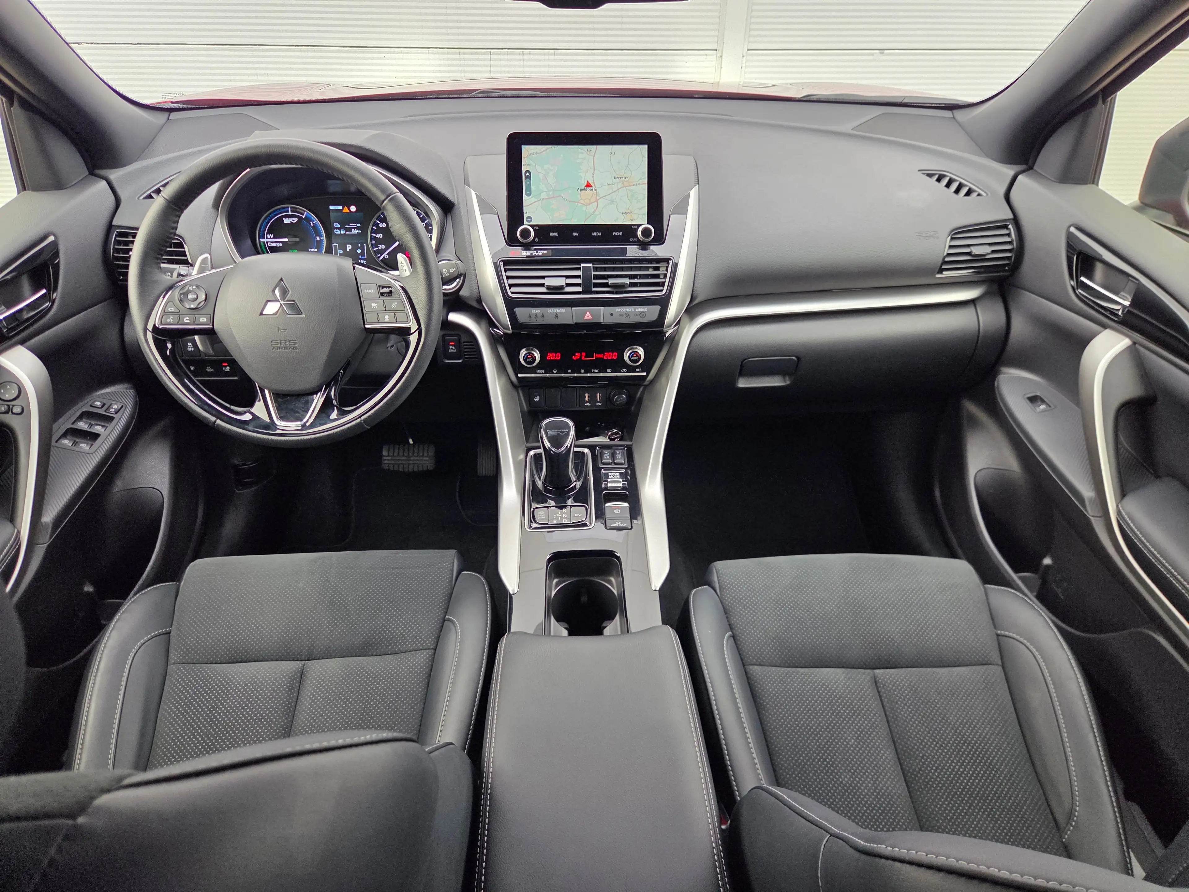 Mitsubishi Eclipse Cross 2.4 PHEV Exectutive Adaptive cruise control / appl — photo 4