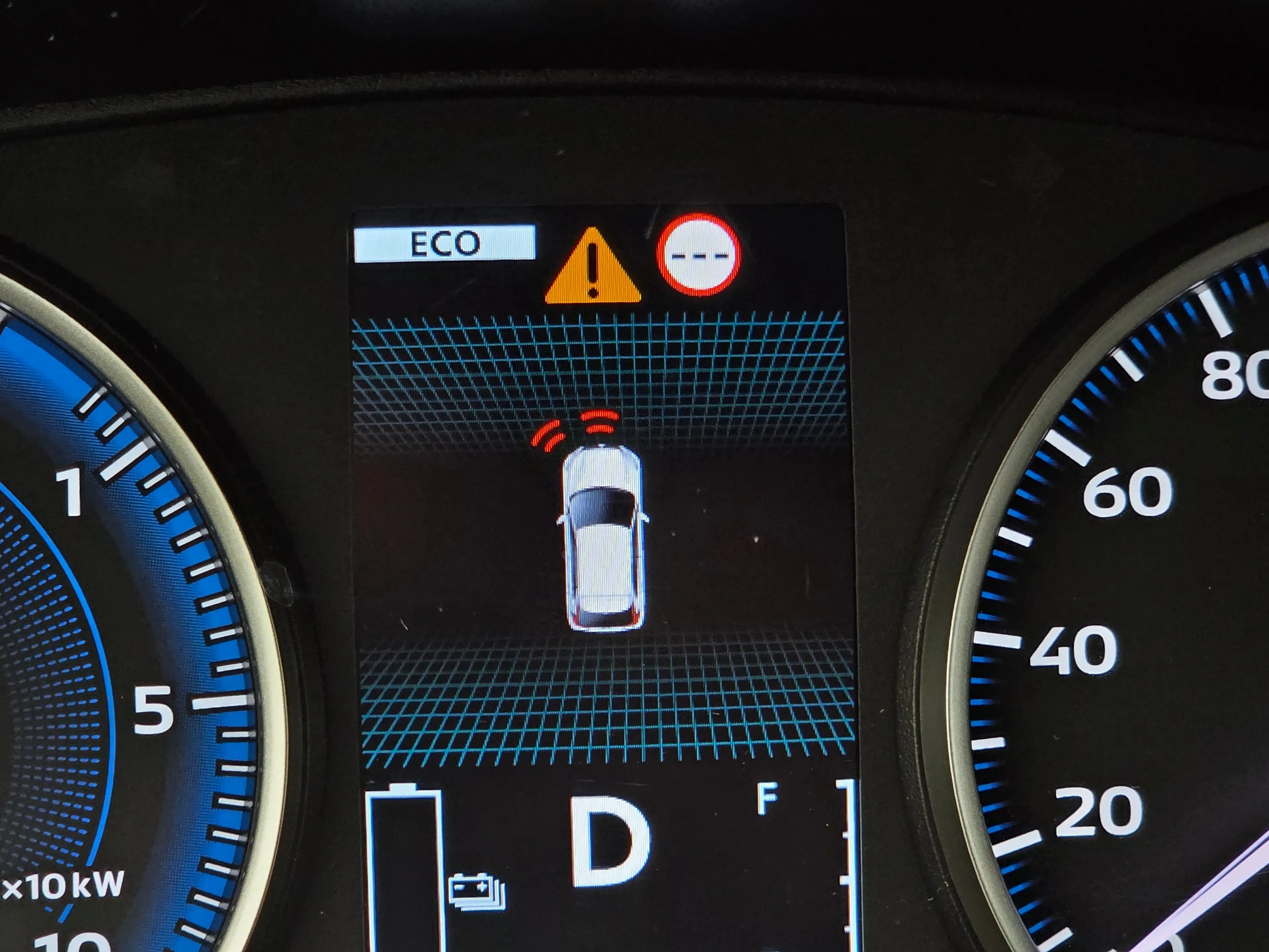 Mitsubishi Eclipse Cross 2.4 PHEV Exectutive Adaptive cruise control / appl — photo 38