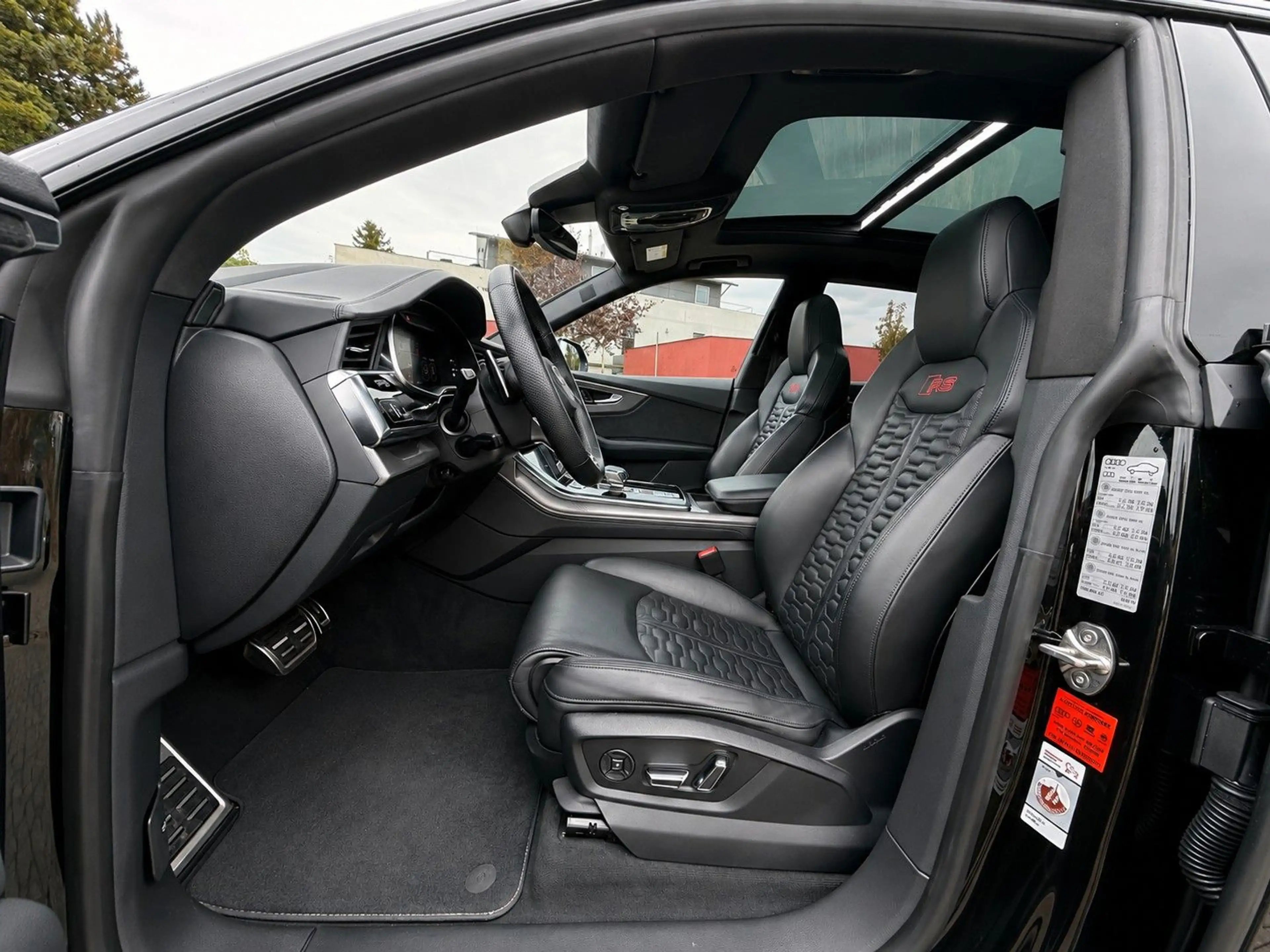 Audi RS Q8 *DYNAMIK PAKET PLUS*KERAMIK*ABSOLUT VOLL* — photo 11
