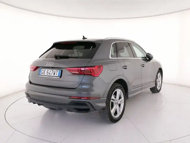 Audi Q3 view 2