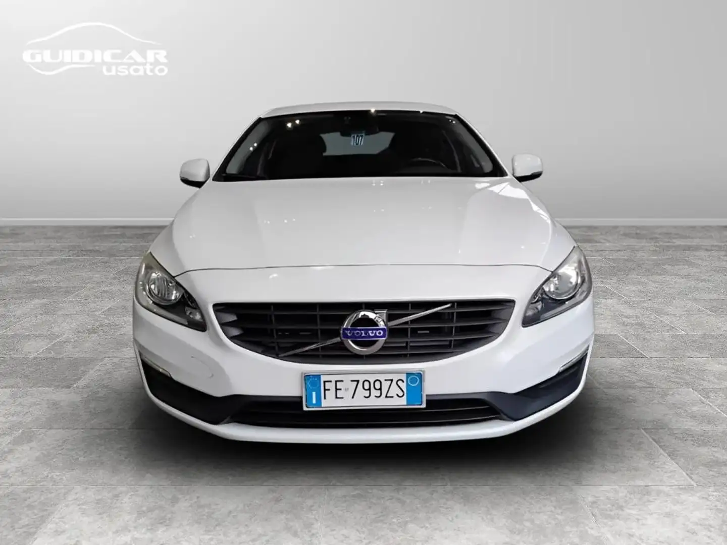 Volvo V60 2.0 D2 Kinetic geartronic Wit - 2